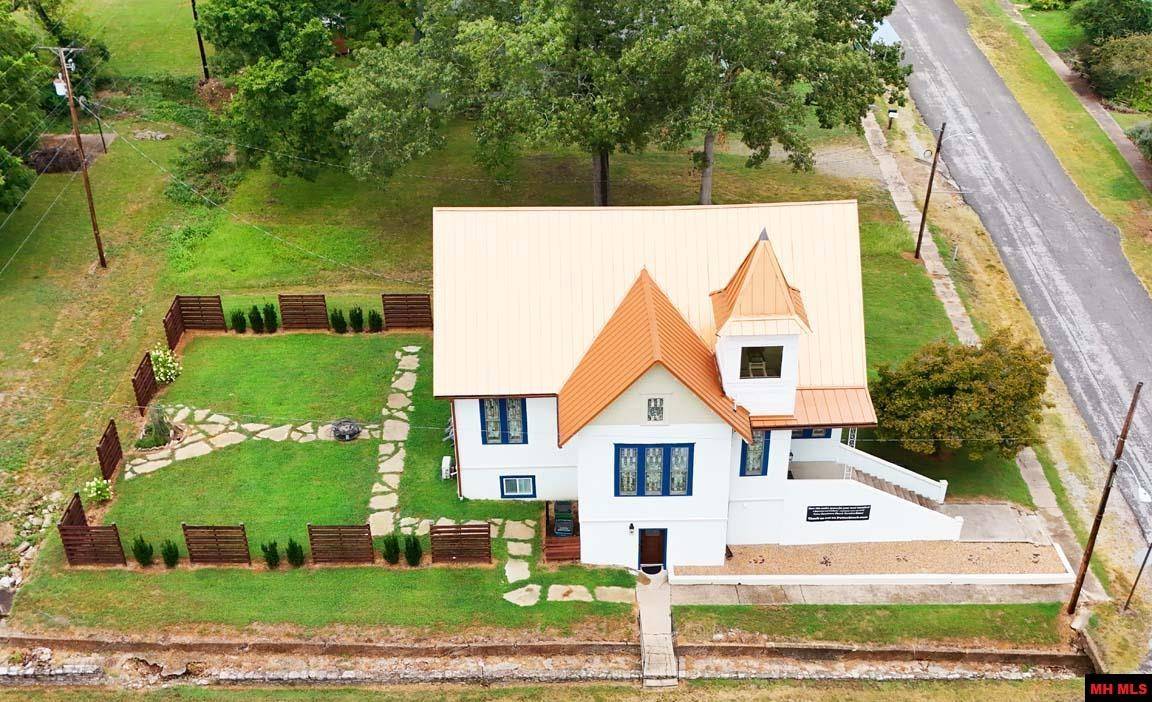 Cotter, AR 72626,201 COMBS AVENUE