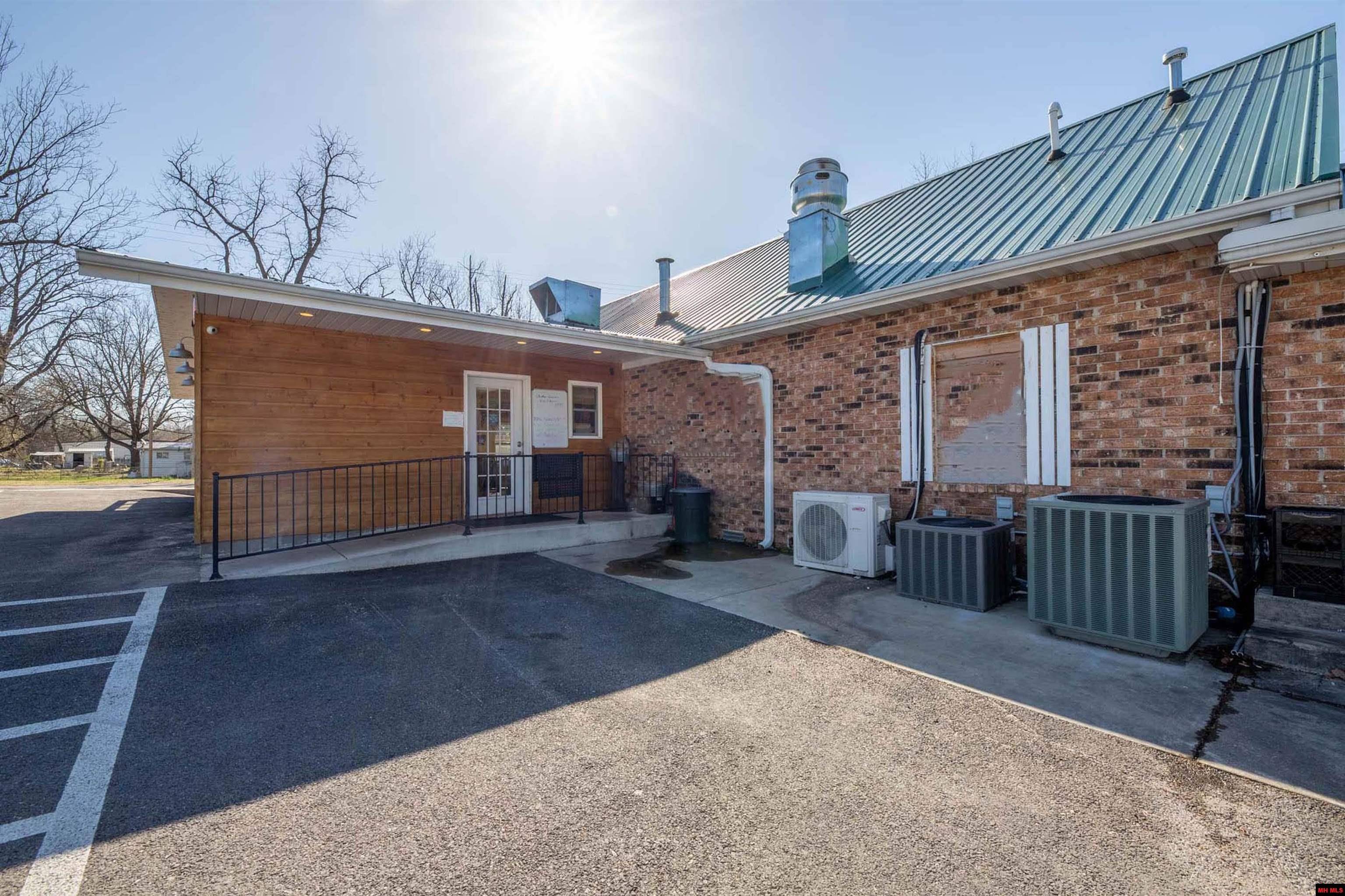 Flippin, AR 72634,108 S 2ND STREET
