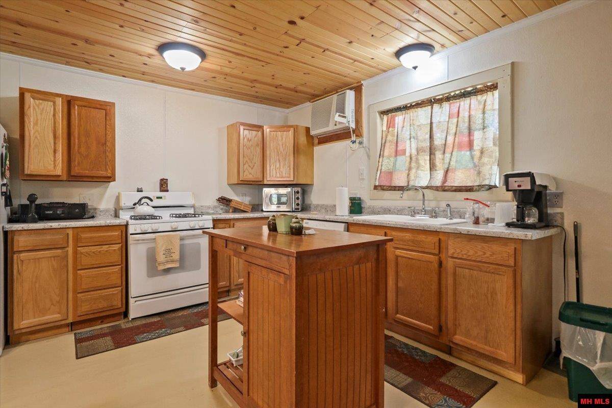 Corning, AR 72422,158 Clay 125 Rd MC 125