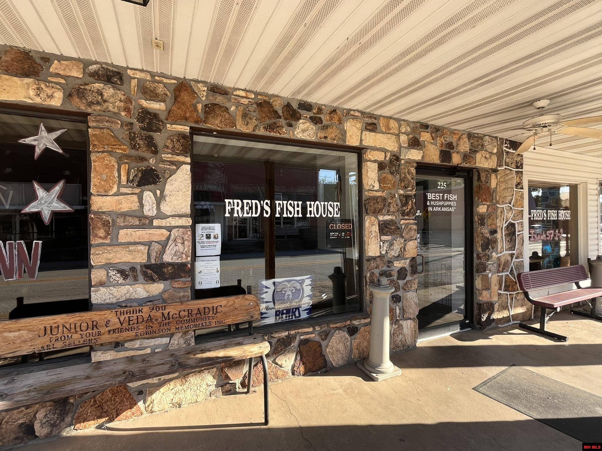 Mammoth Spring, AR 72554,225 MAIN STREET