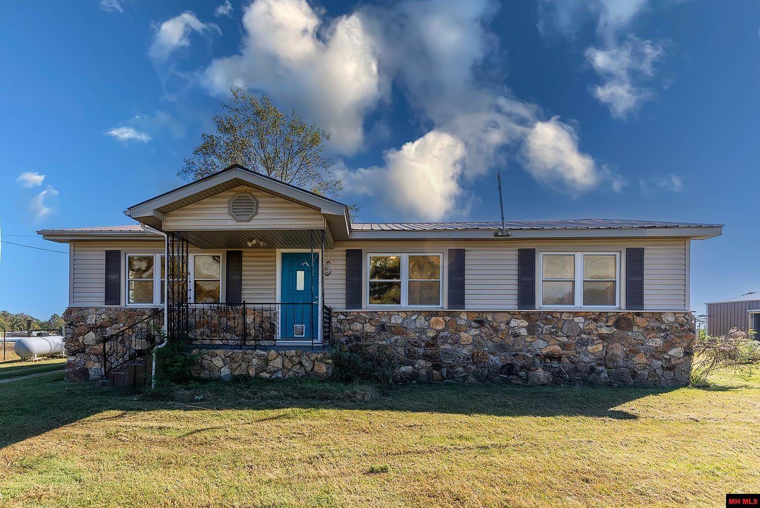 Hardy, AR 72542,567 NEW HOPE ROAD