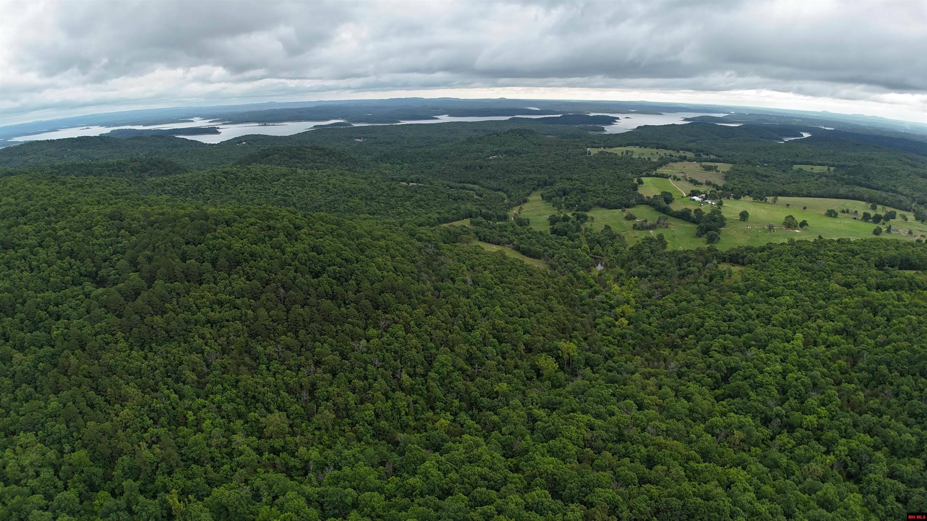 Yellville, AR 72687,566-00005-000 EMERALD HILLS DRIVE