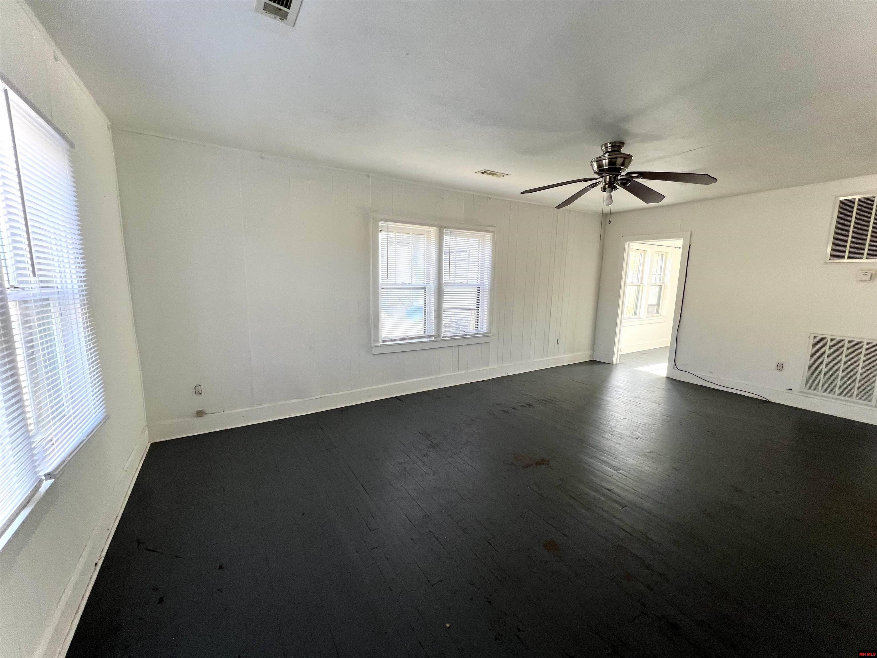 Mountain Home, AR 72653,306 W 1ST STREET