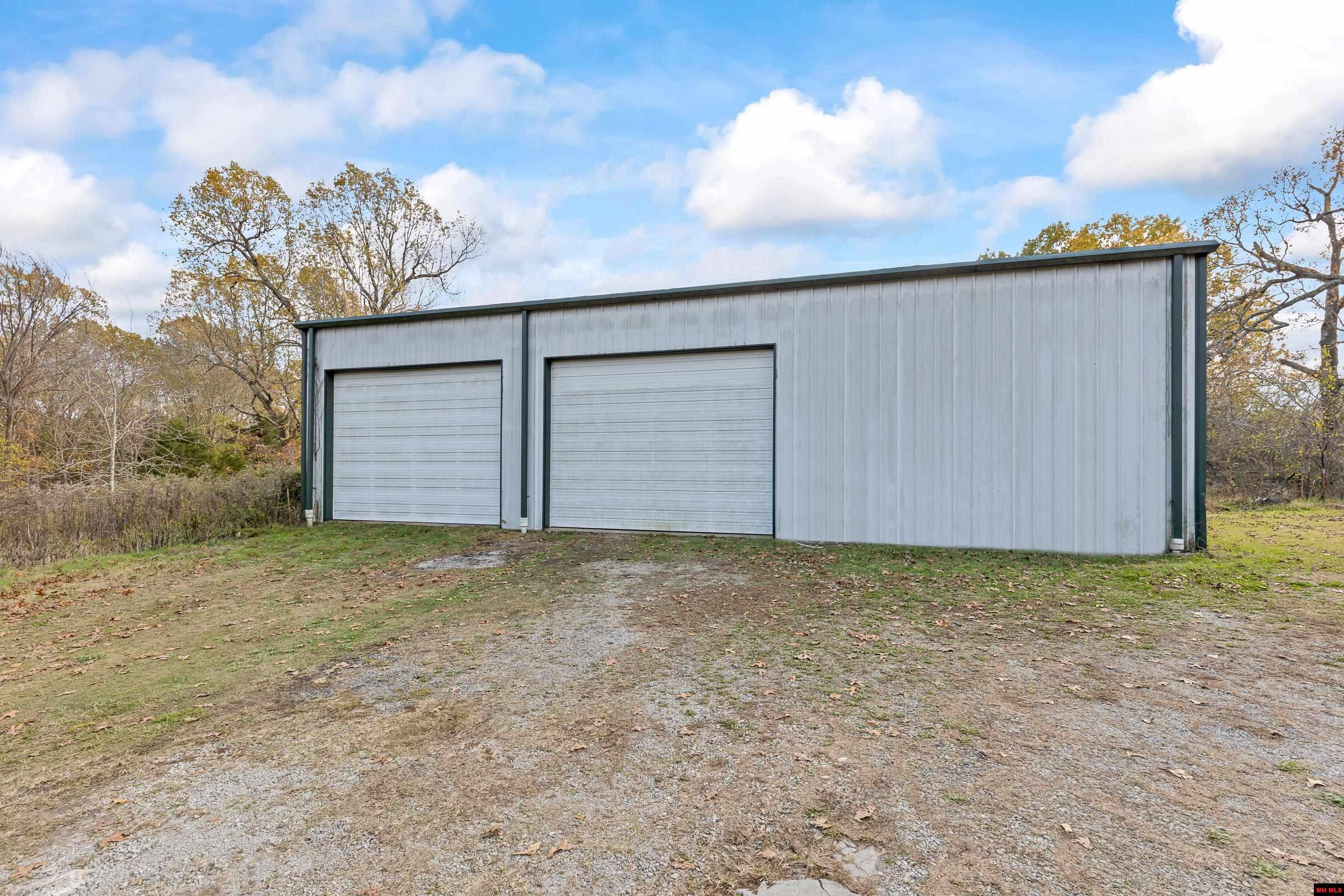 Elizabeth, AR 72653,86 CENTER CIRCLE