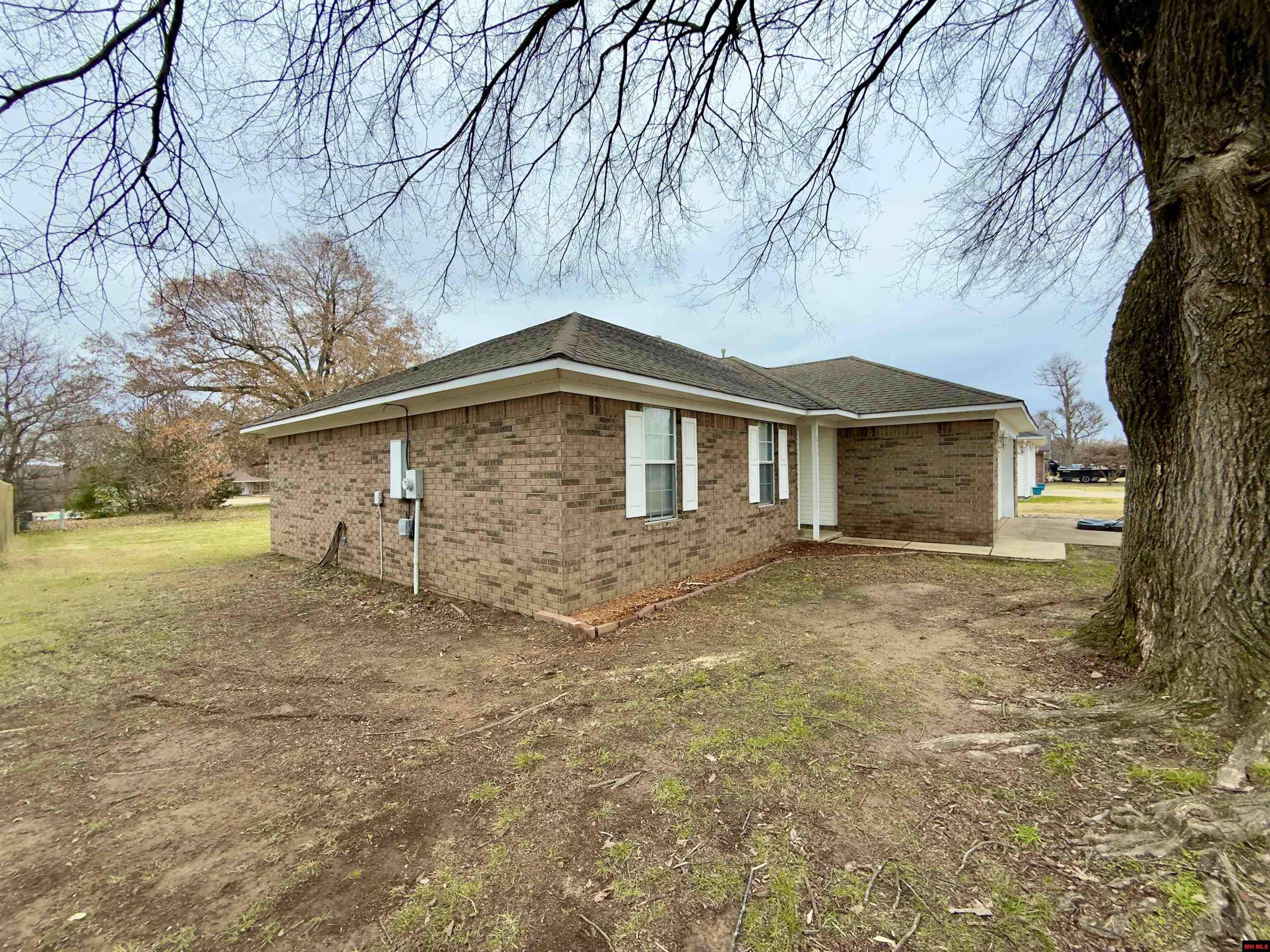 Gassville, AR 72635,235 SHERMAN DRIVE