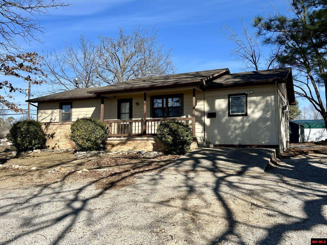 Mountain Home, AR 72653,227 W 6TH STREET