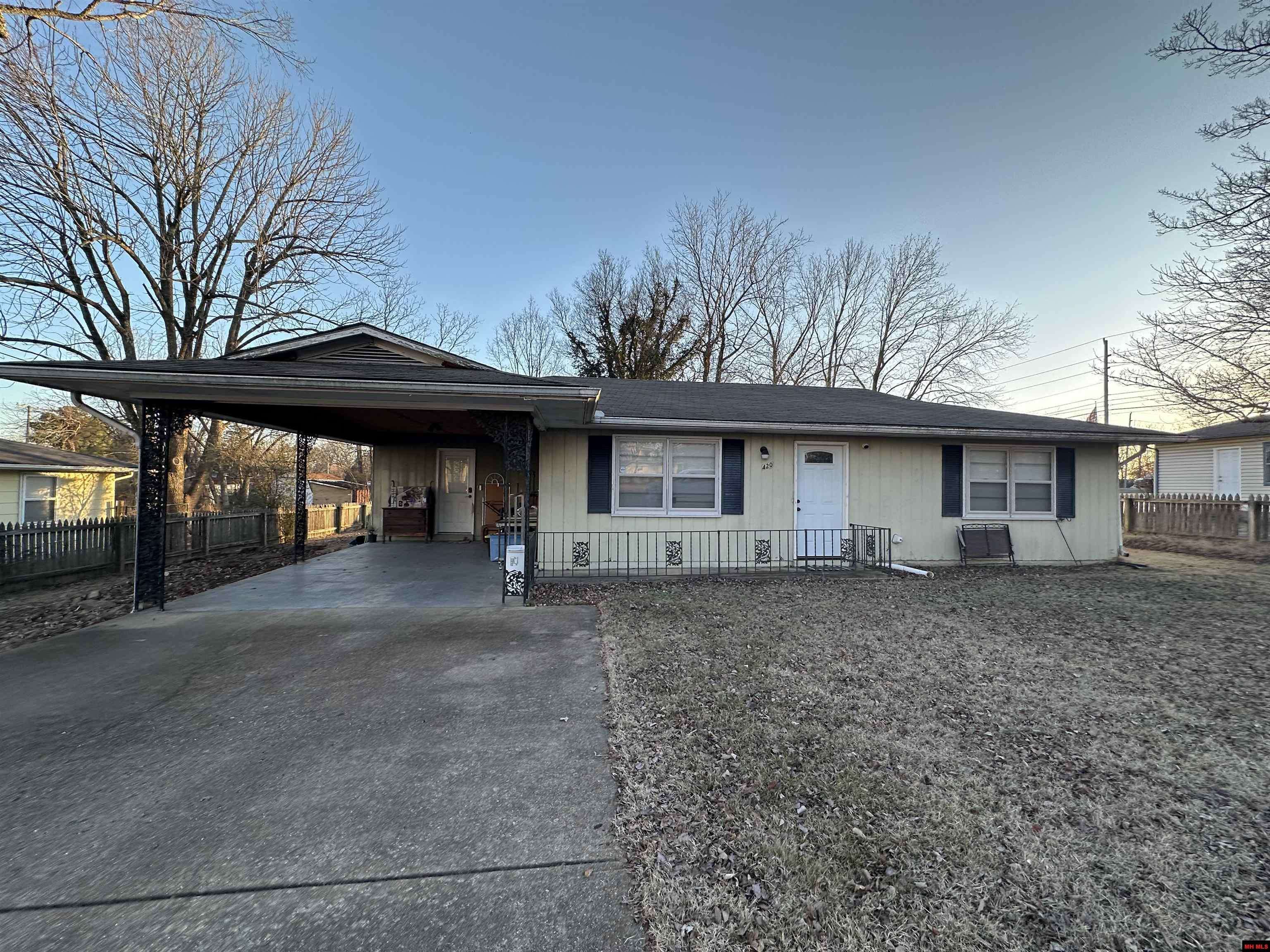 Mountain Home, AR 72653,420 E 4TH STREET