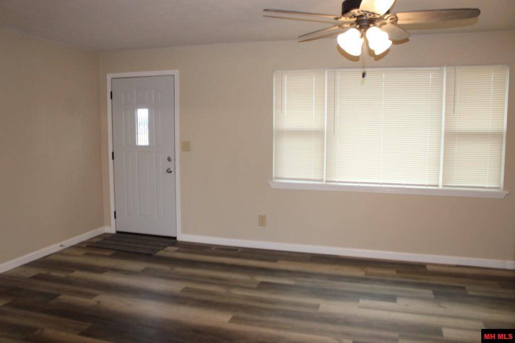 Harrison, AR 72601,20 HOME COURT
