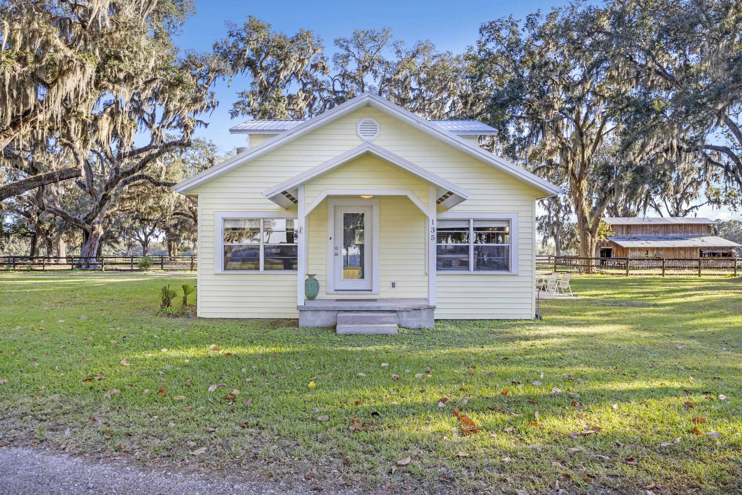 East Palatka, FL 32131,135 Federal Point Rd
