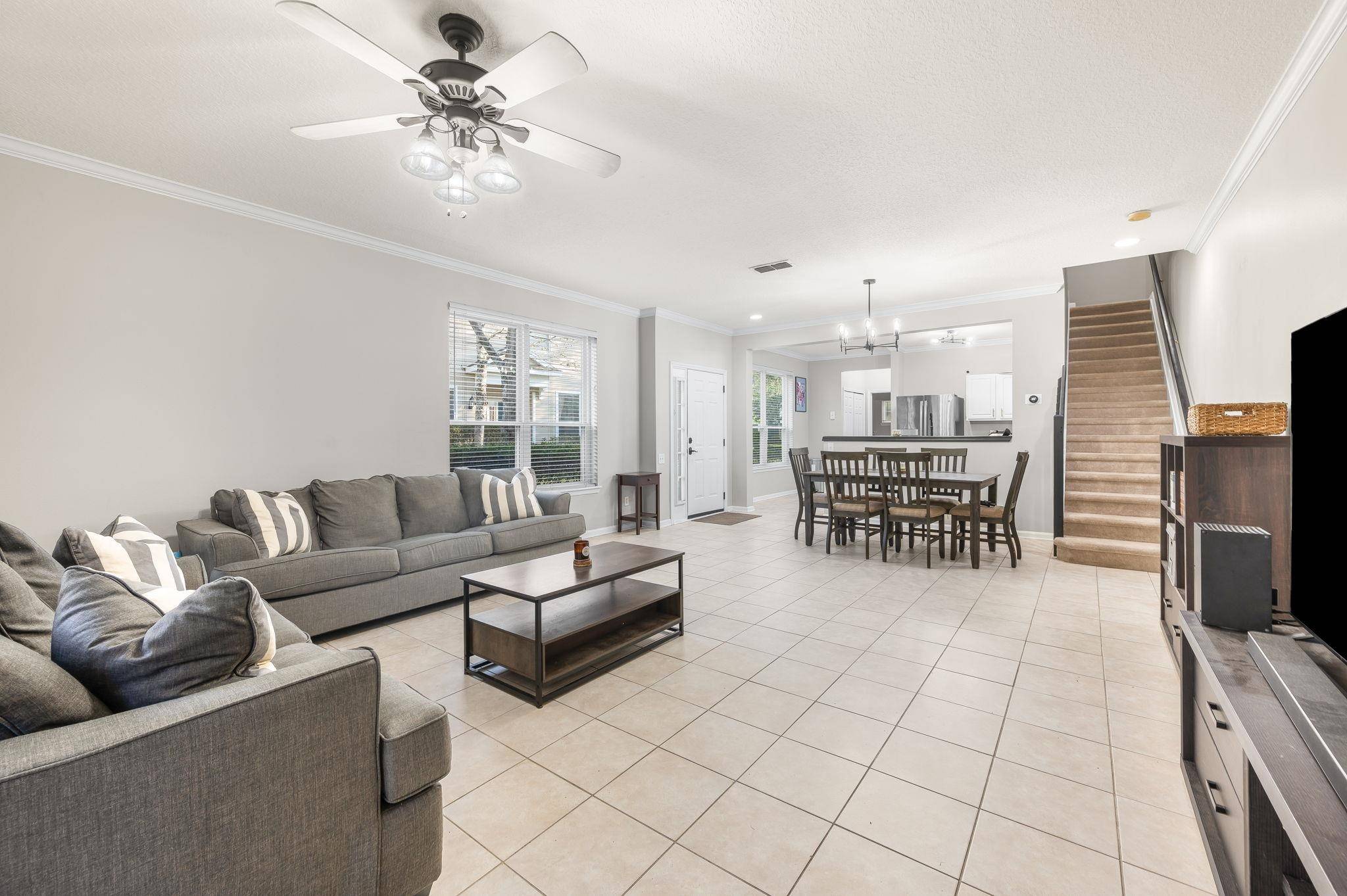 Jacksonville, FL 32256,7990 E Baymeadows Rd