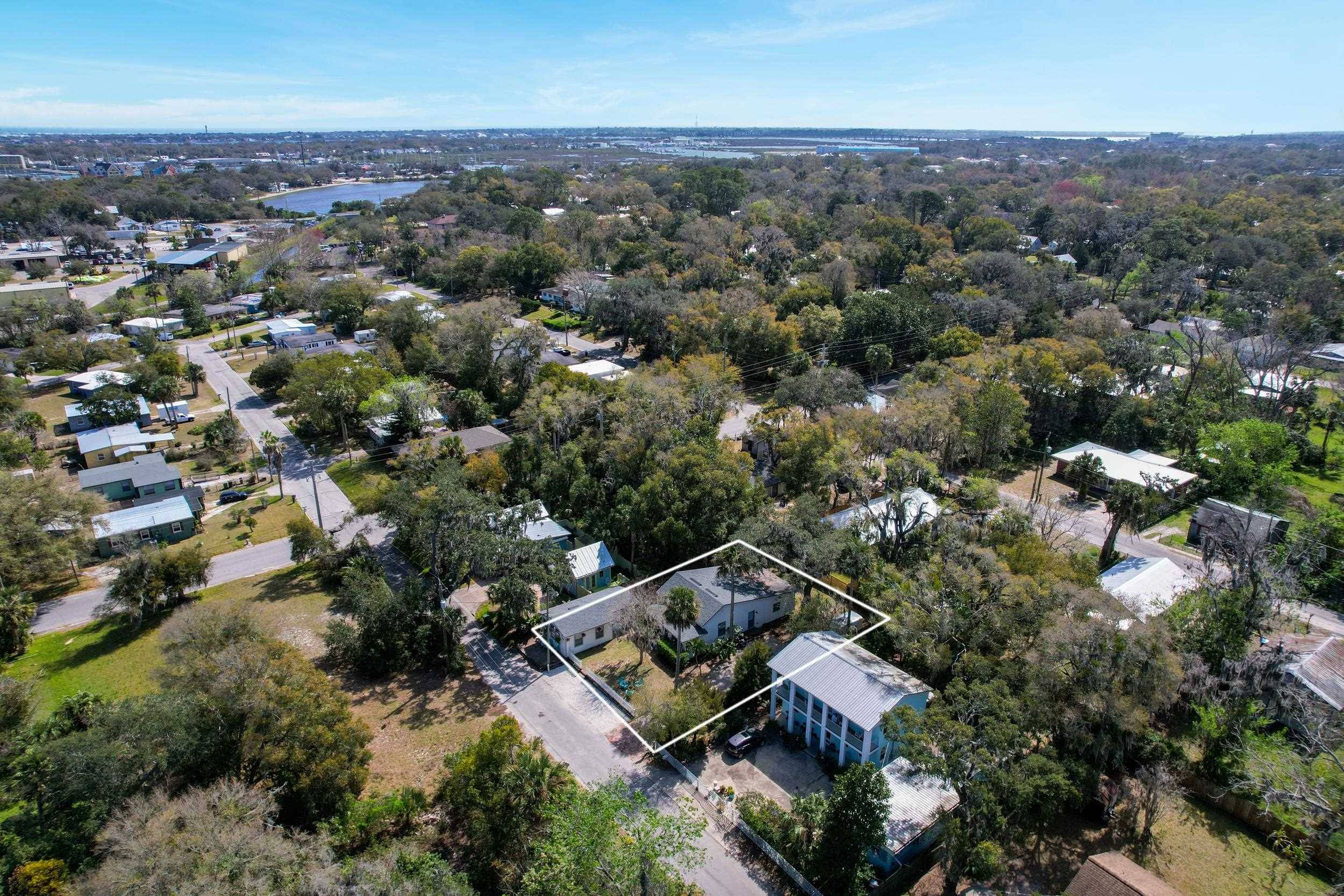 St Augustine, FL 32084,509 Live Oak St + Guest House