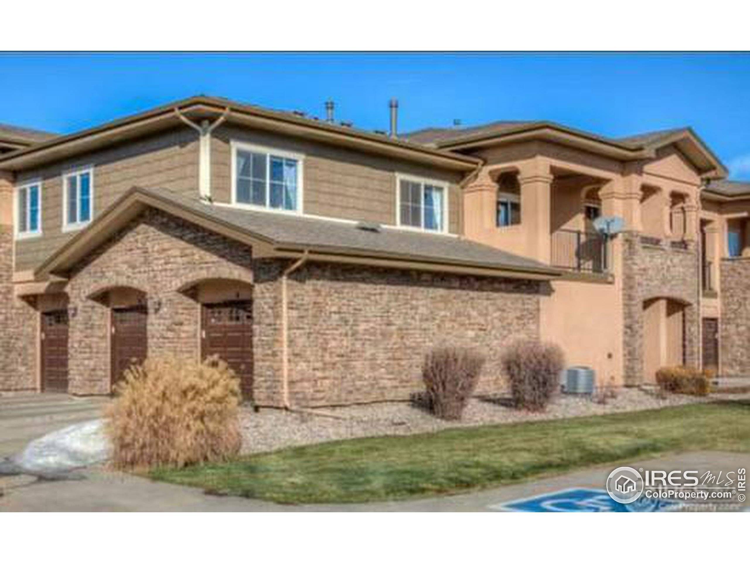 Longmont, CO 80504,2321 Calais Dr #15B