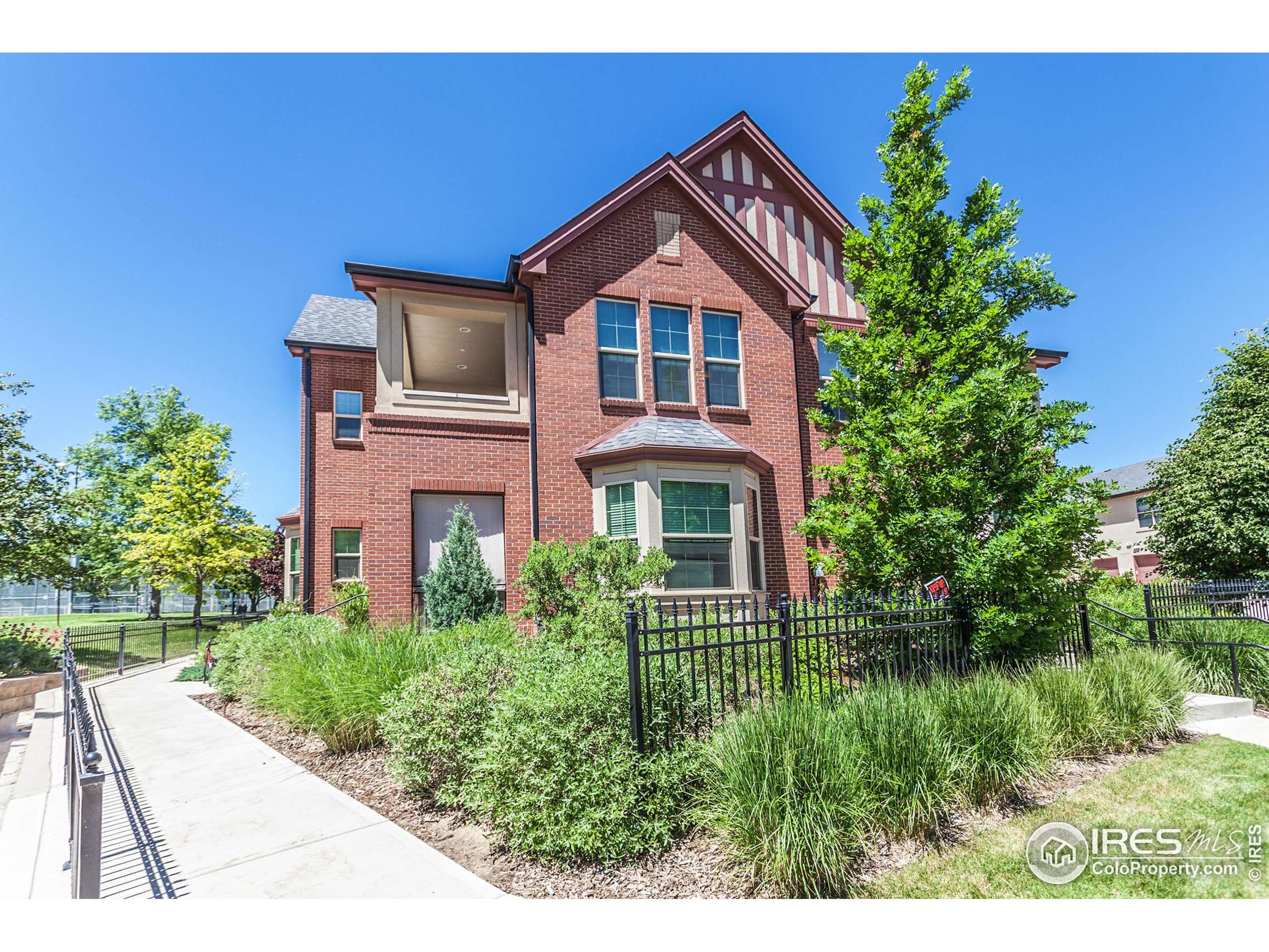 Longmont, CO 80503,1379 Charles Dr #F5