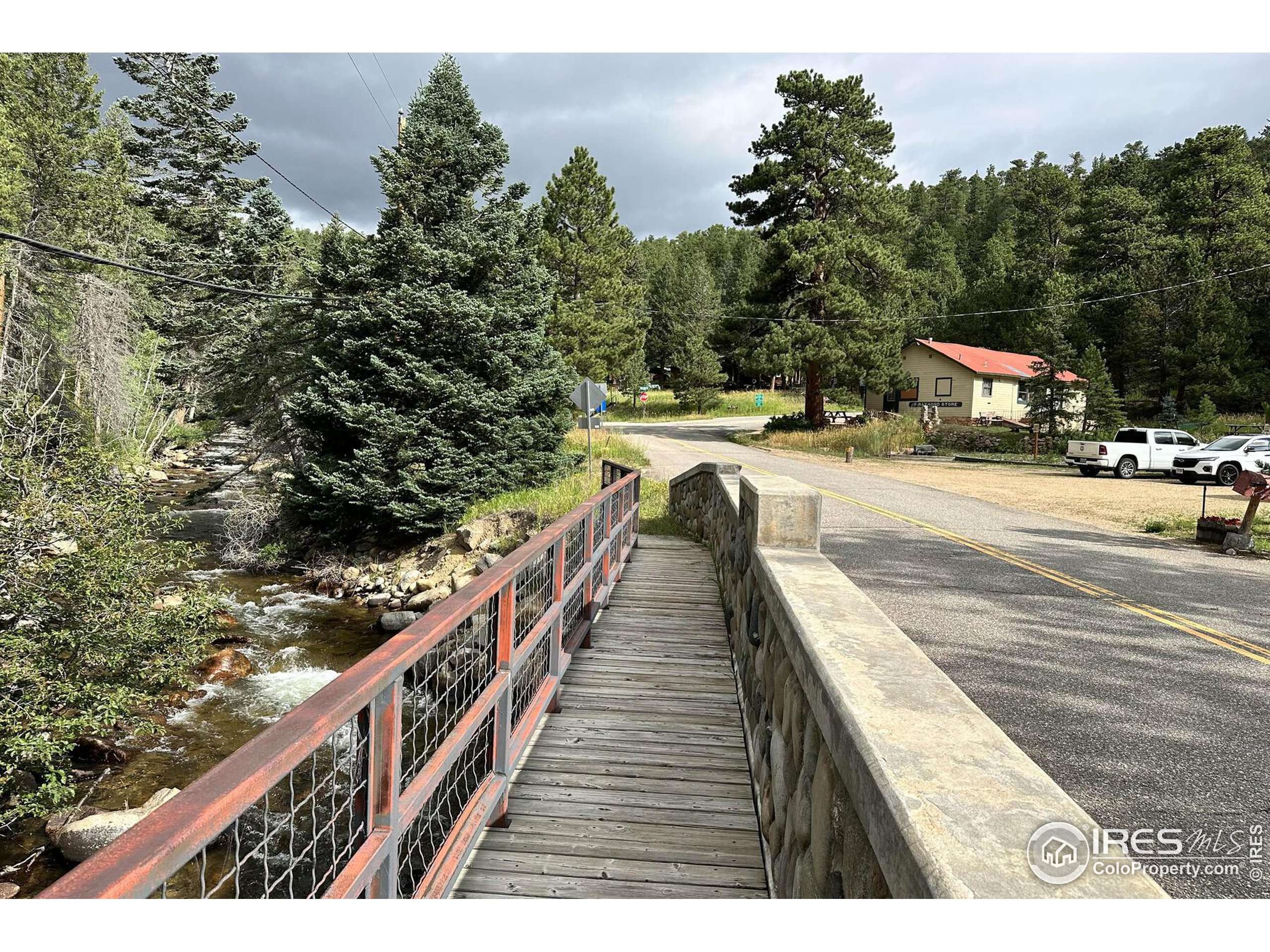 Lyons, CO 80540,2159 Riverside Dr