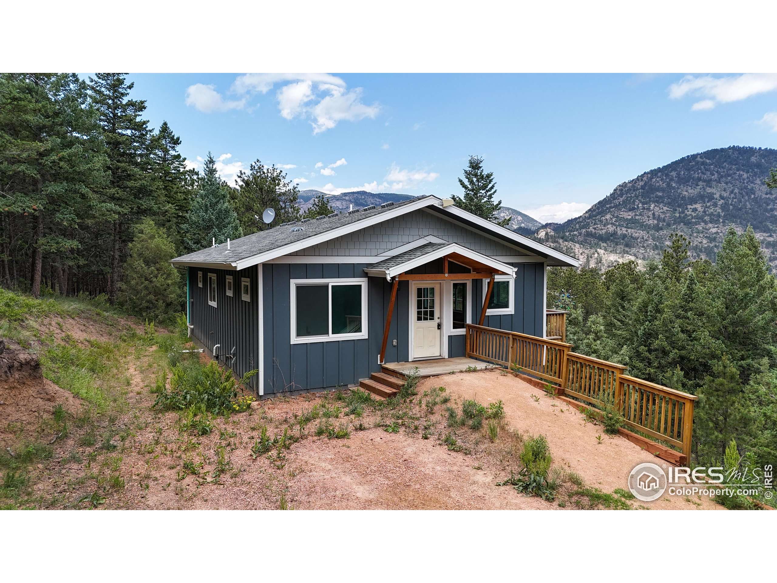 Lyons, CO 80540,922 Easton Rd