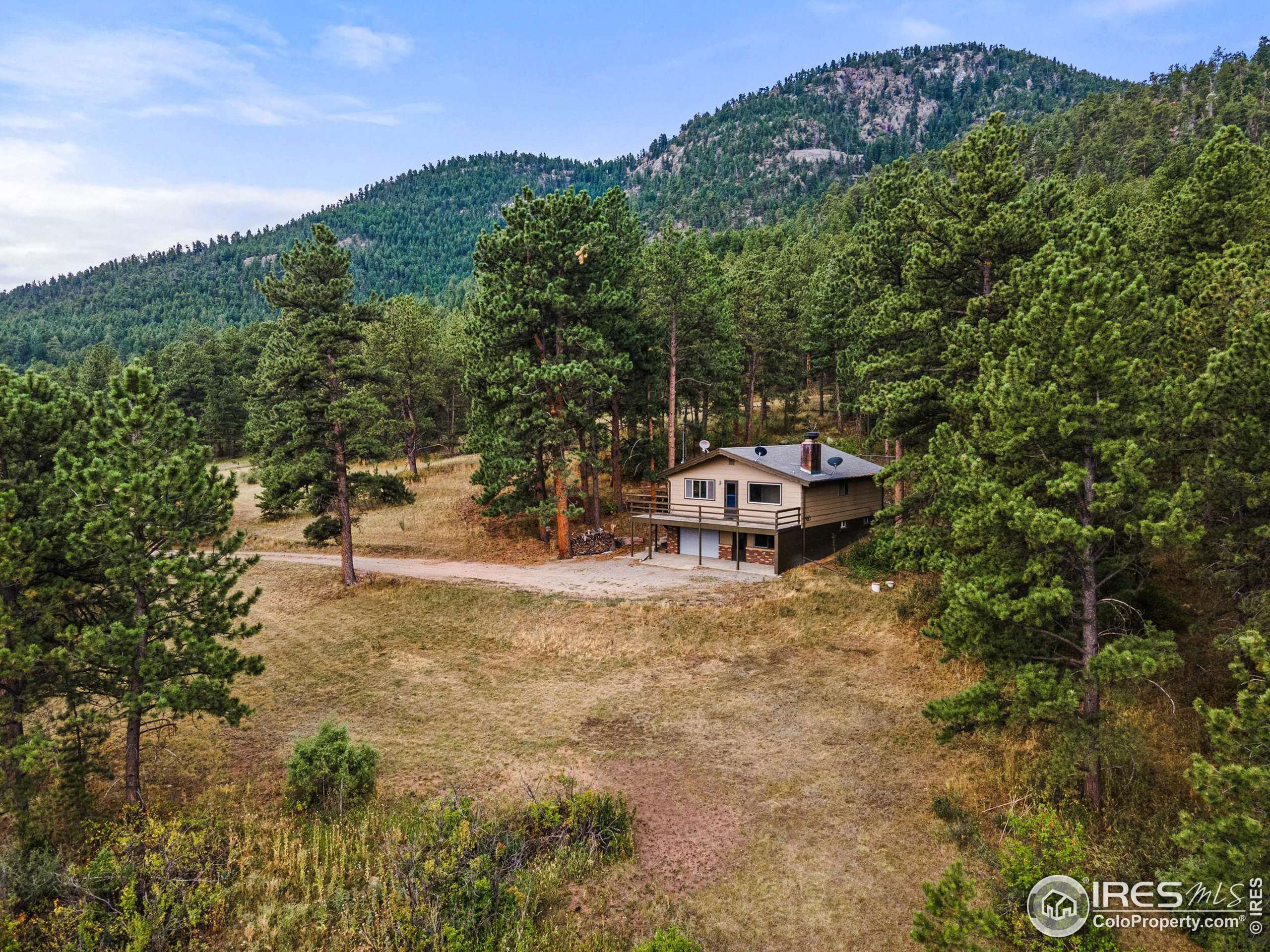 Lyons, CO 80540,333 Pinewood Dr