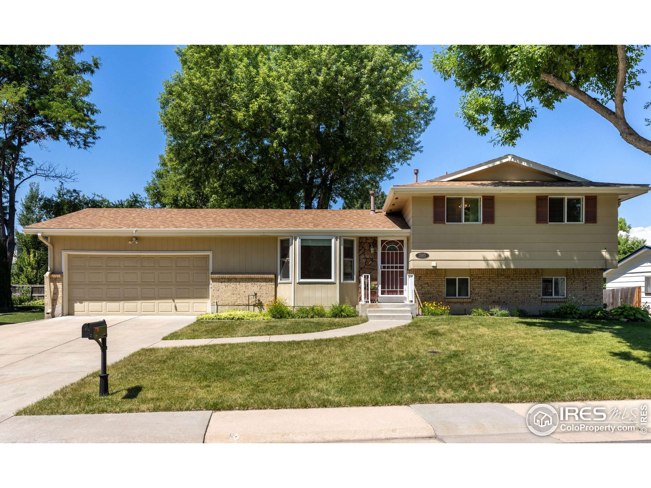 Denver, CO 80231,3185 S Elmira Ct