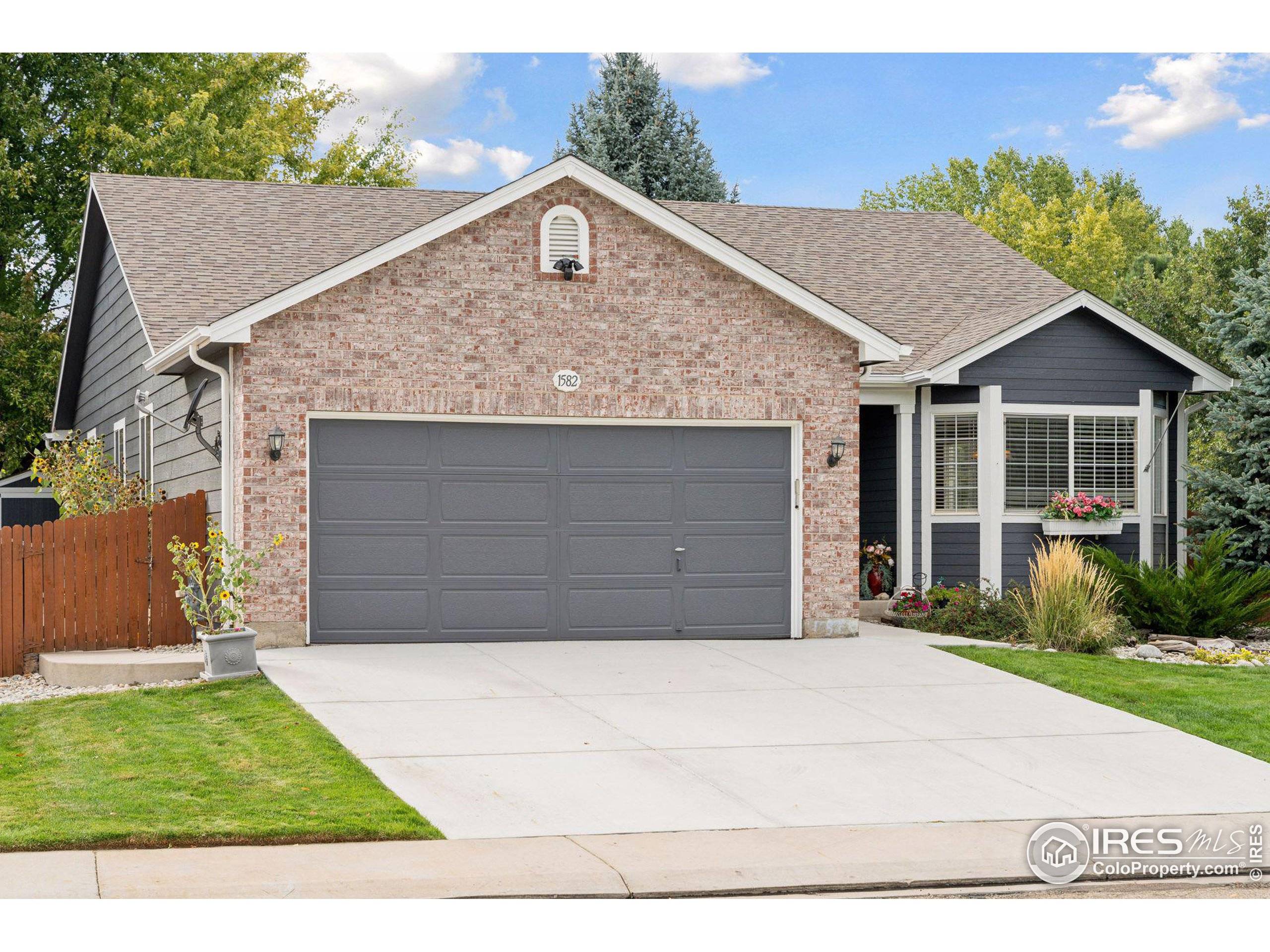 Longmont, CO 80504,1582 Cedarwood Dr