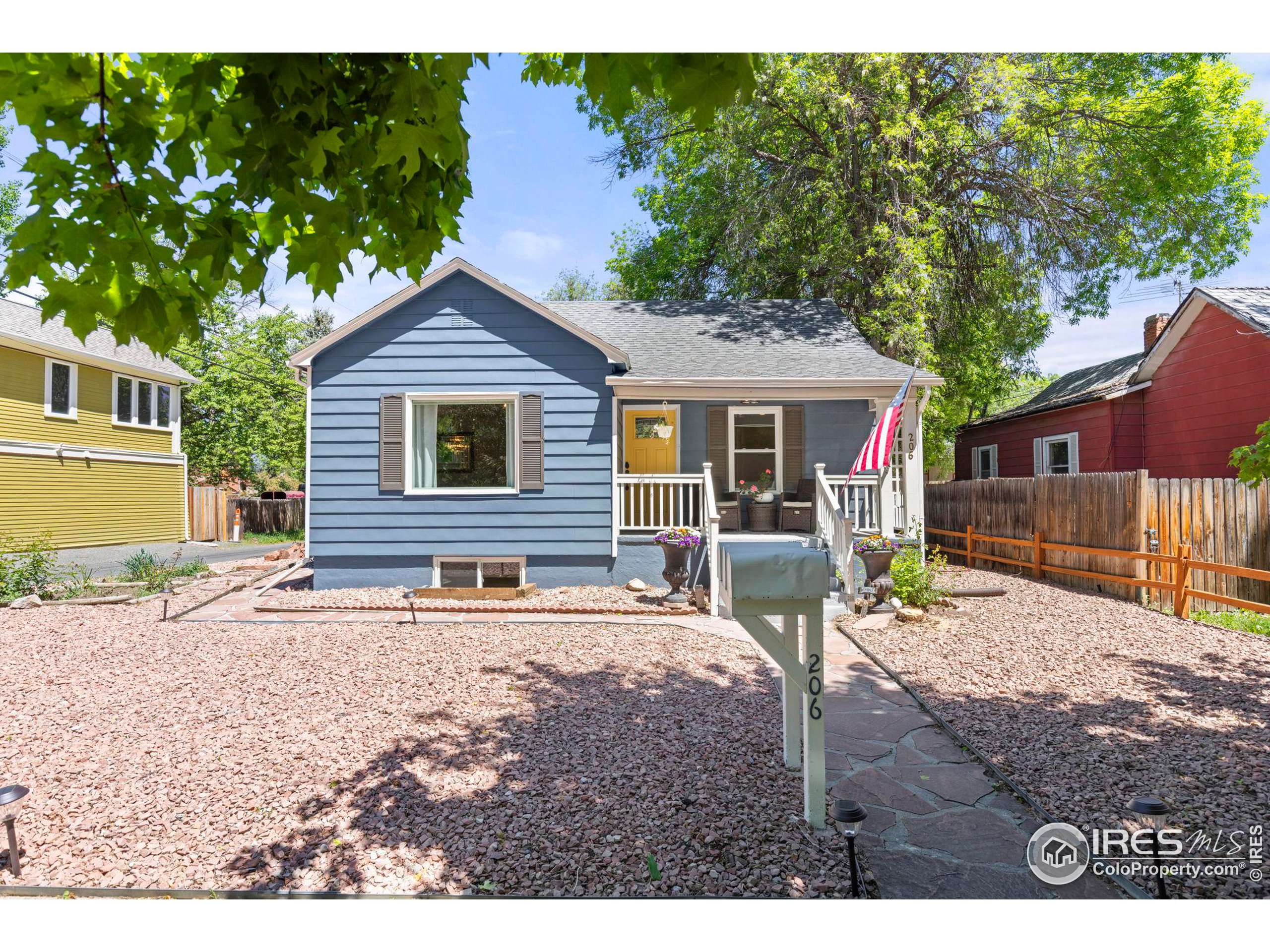 Longmont, CO 80501,206 8th Ave