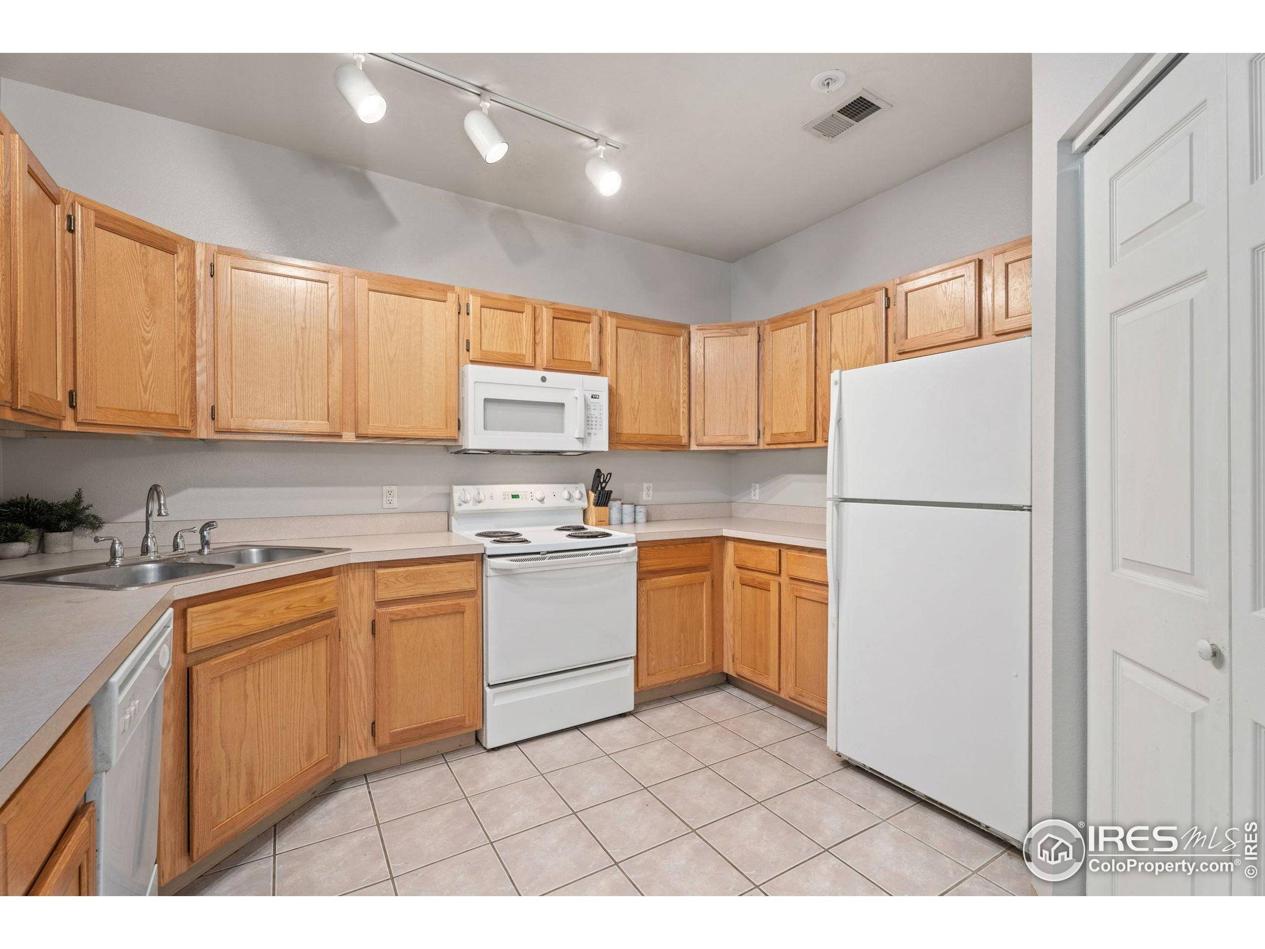 Fort Collins, CO 80525,4545 Wheaton Dr #230