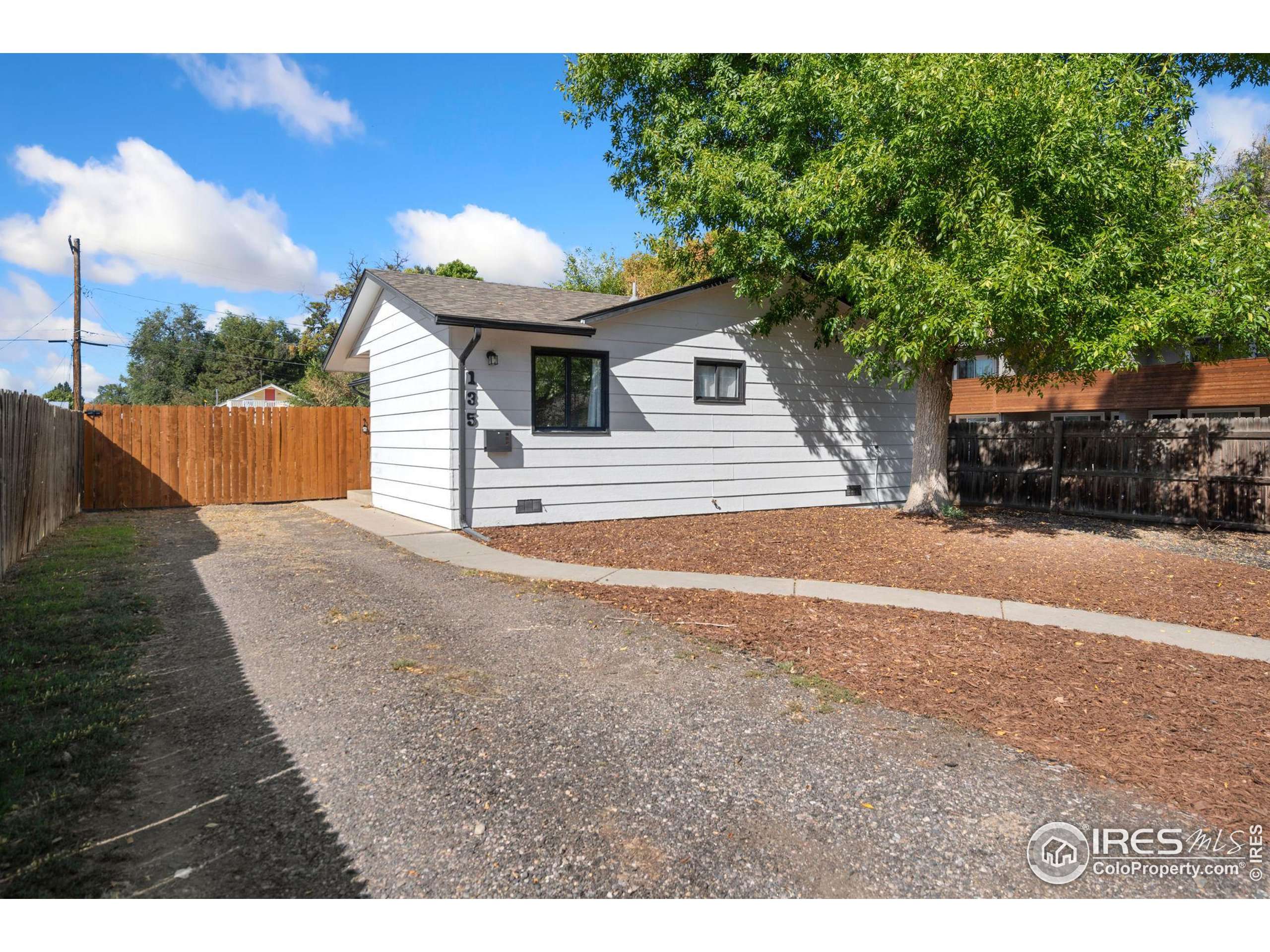 Loveland, CO 80537,135 S Jefferson Ave