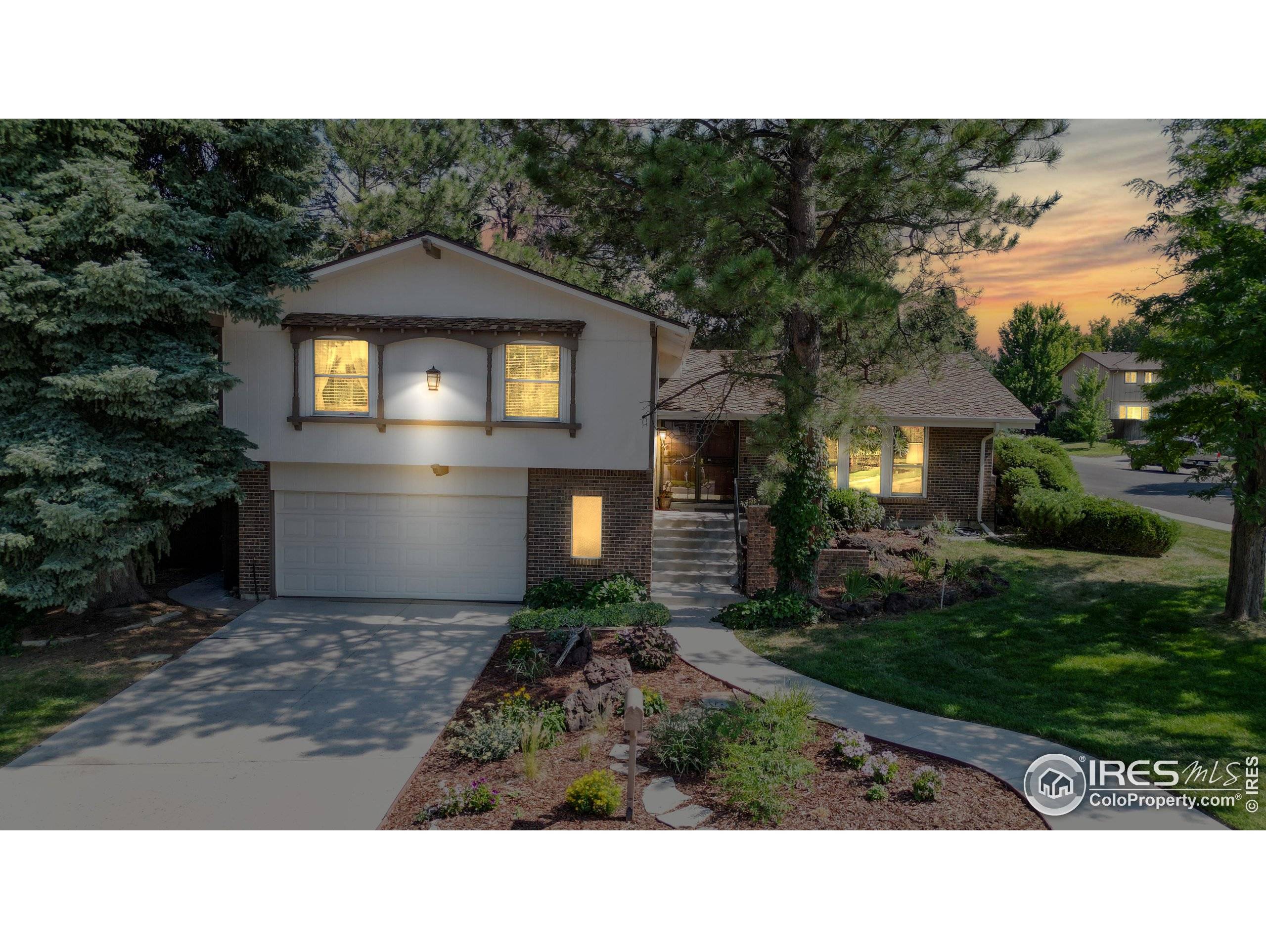 Denver, CO 80237,3752 S Rosemary Way