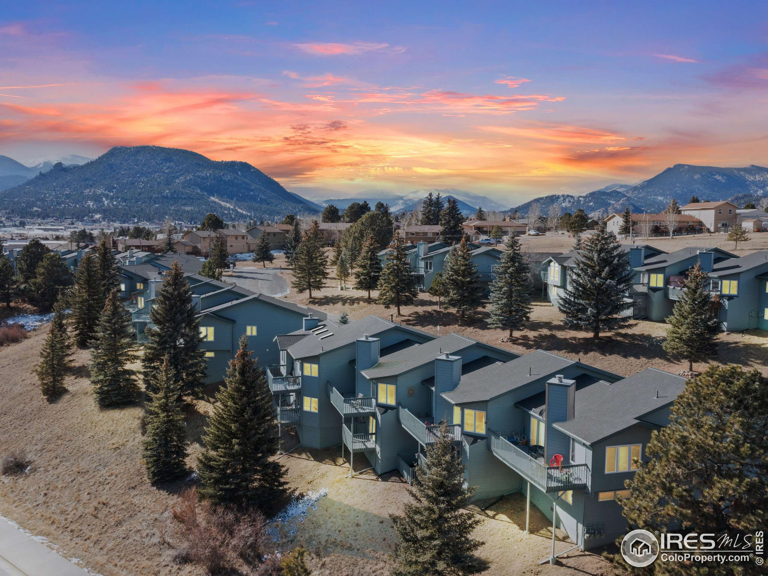 Estes Park, CO 80517,1861 Raven Ave