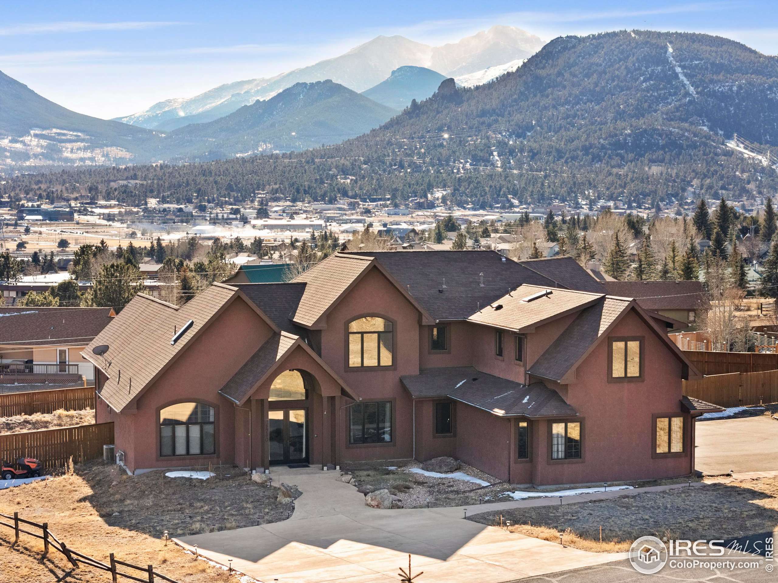 Estes Park, CO 80517,1740 N Ridge Ln