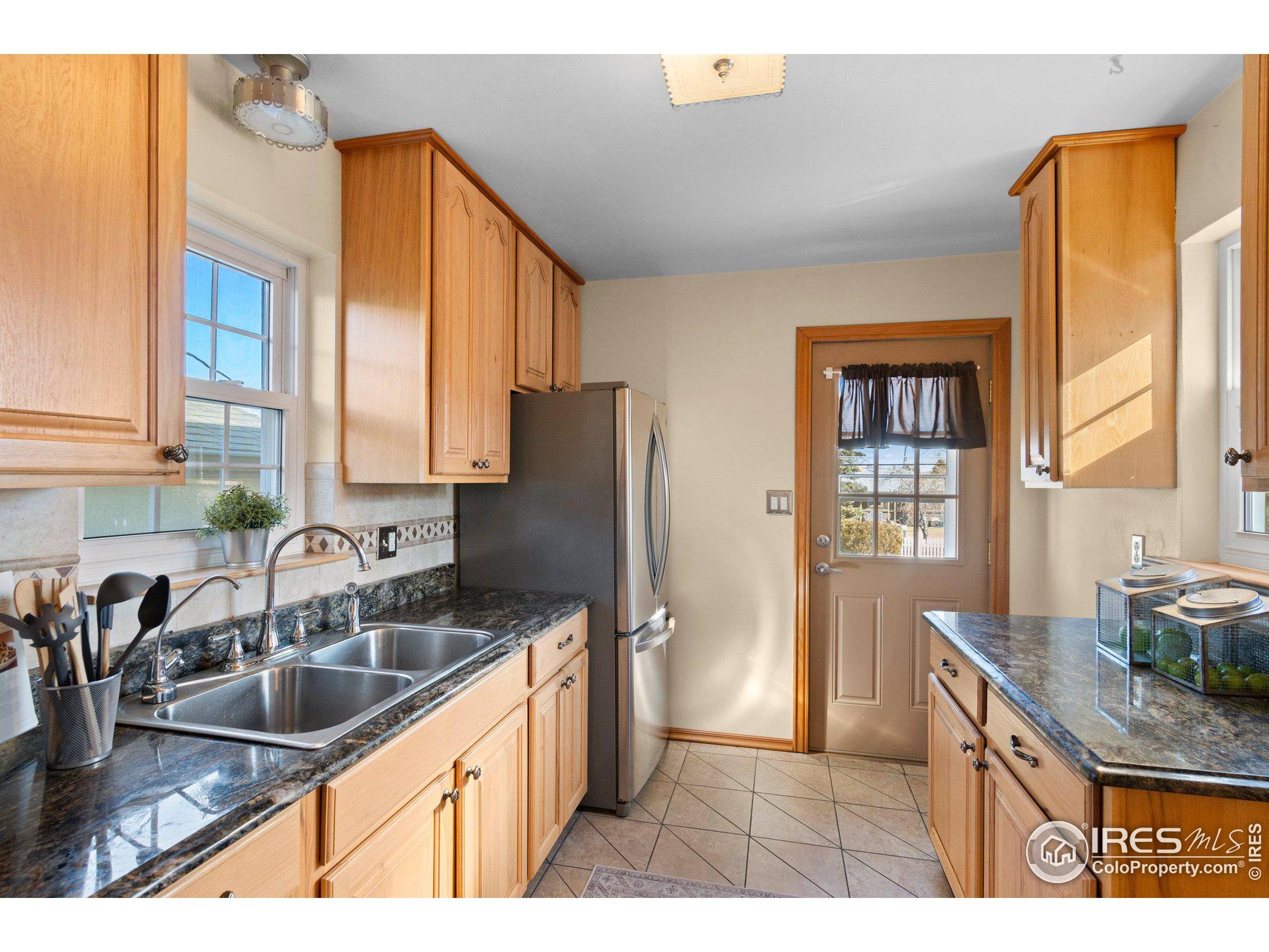 Lakewood, CO 80226,860 S Garrison St