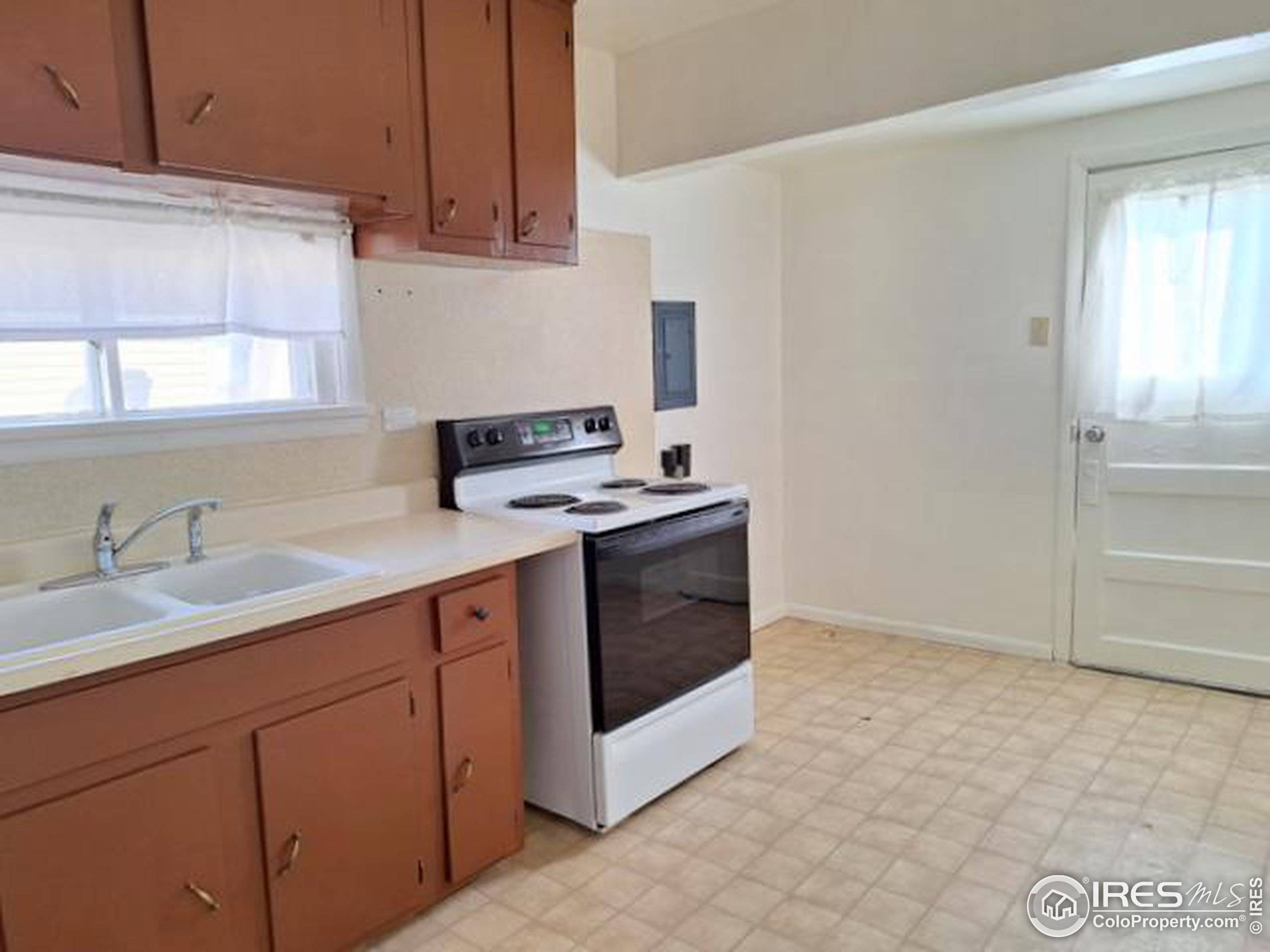 Sterling, CO 80751,721 Douglas St