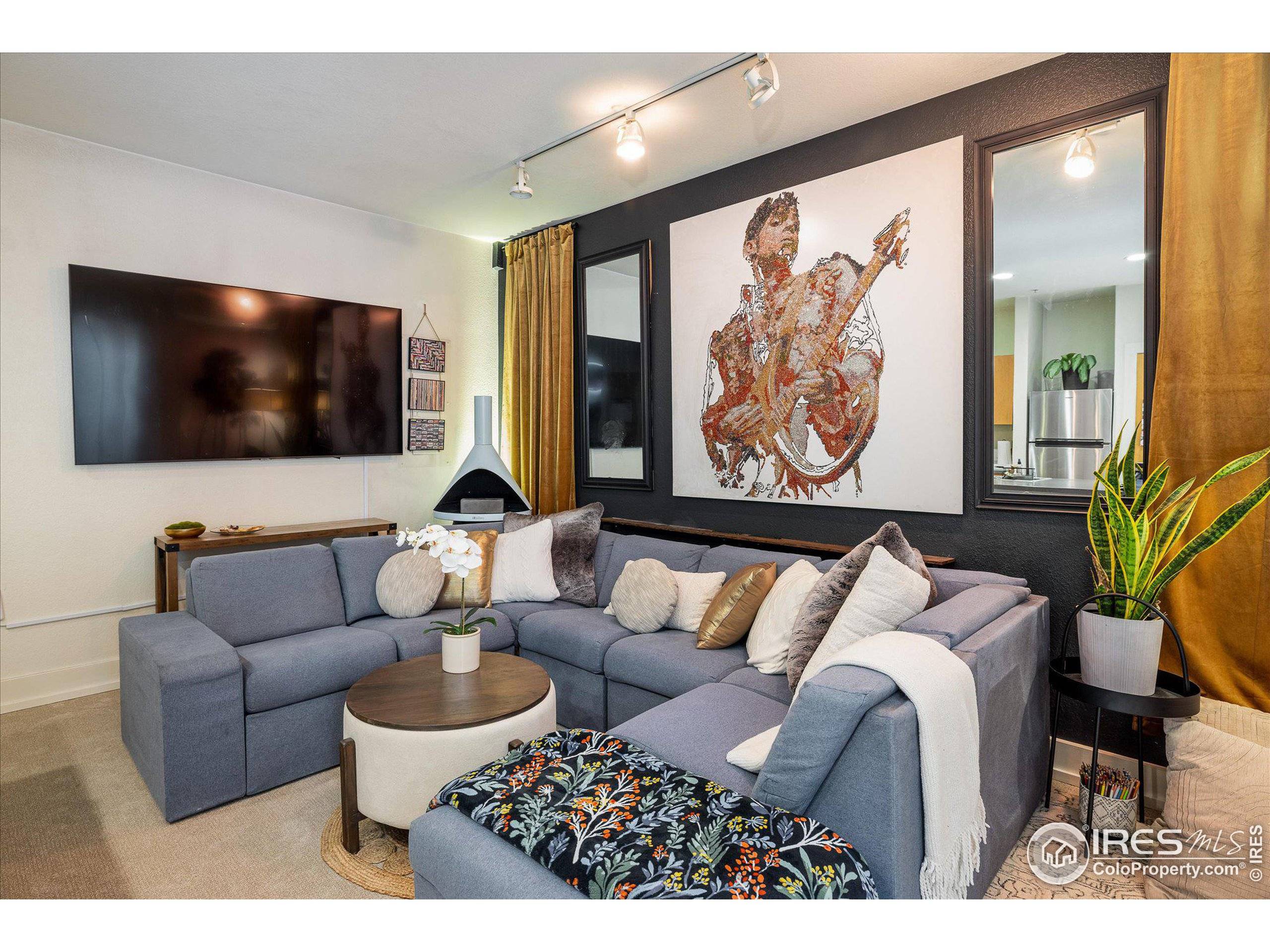 Longmont, CO 80504,801 Confidence Dr #2