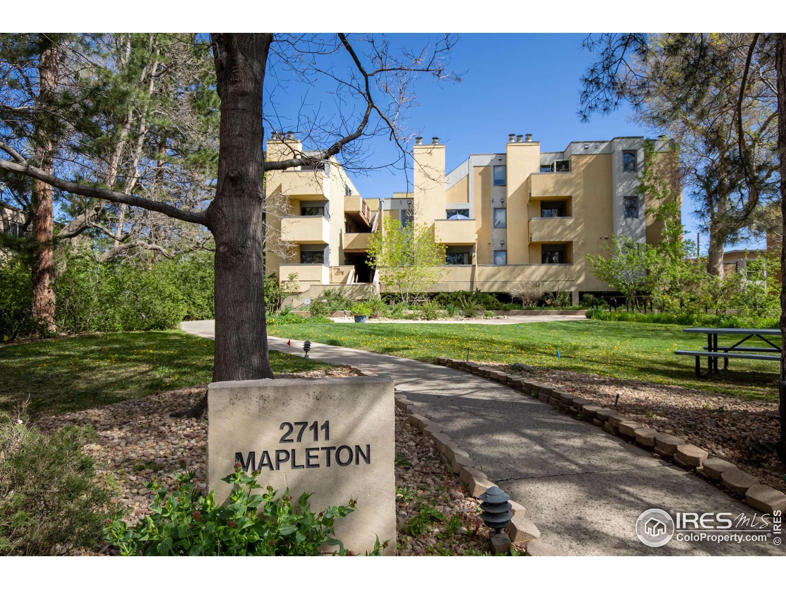 Boulder, CO 80304,2711 Mapleton Ave #27