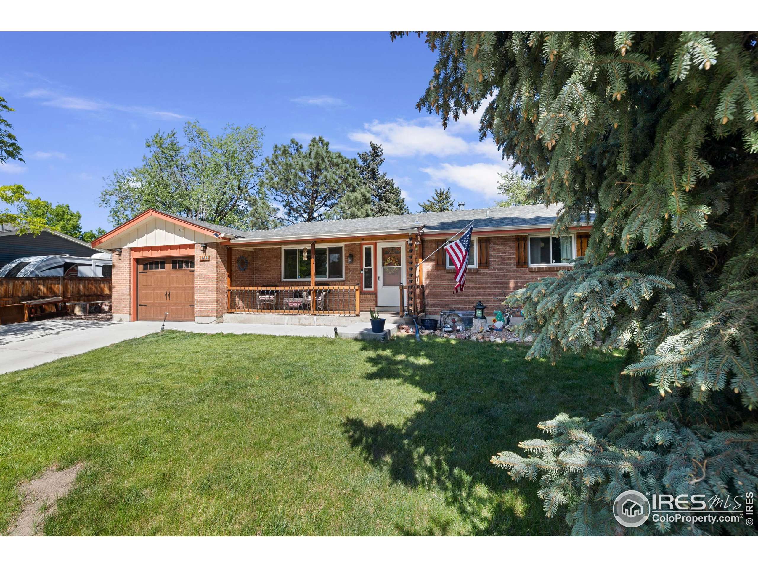 Lakewood, CO 80232,1234 S Holland Ct