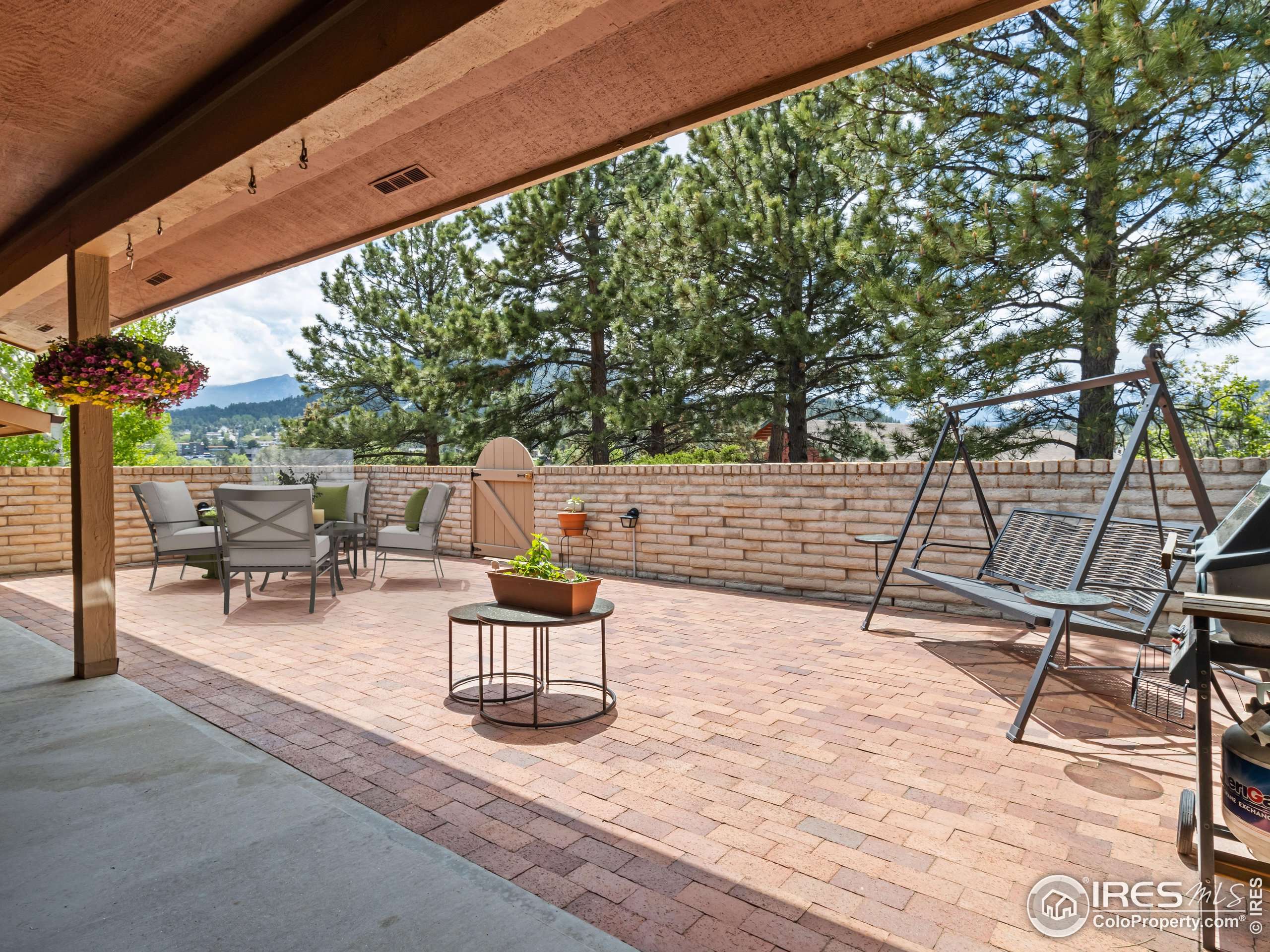 Estes Park, CO 80517,838 Vista Ln