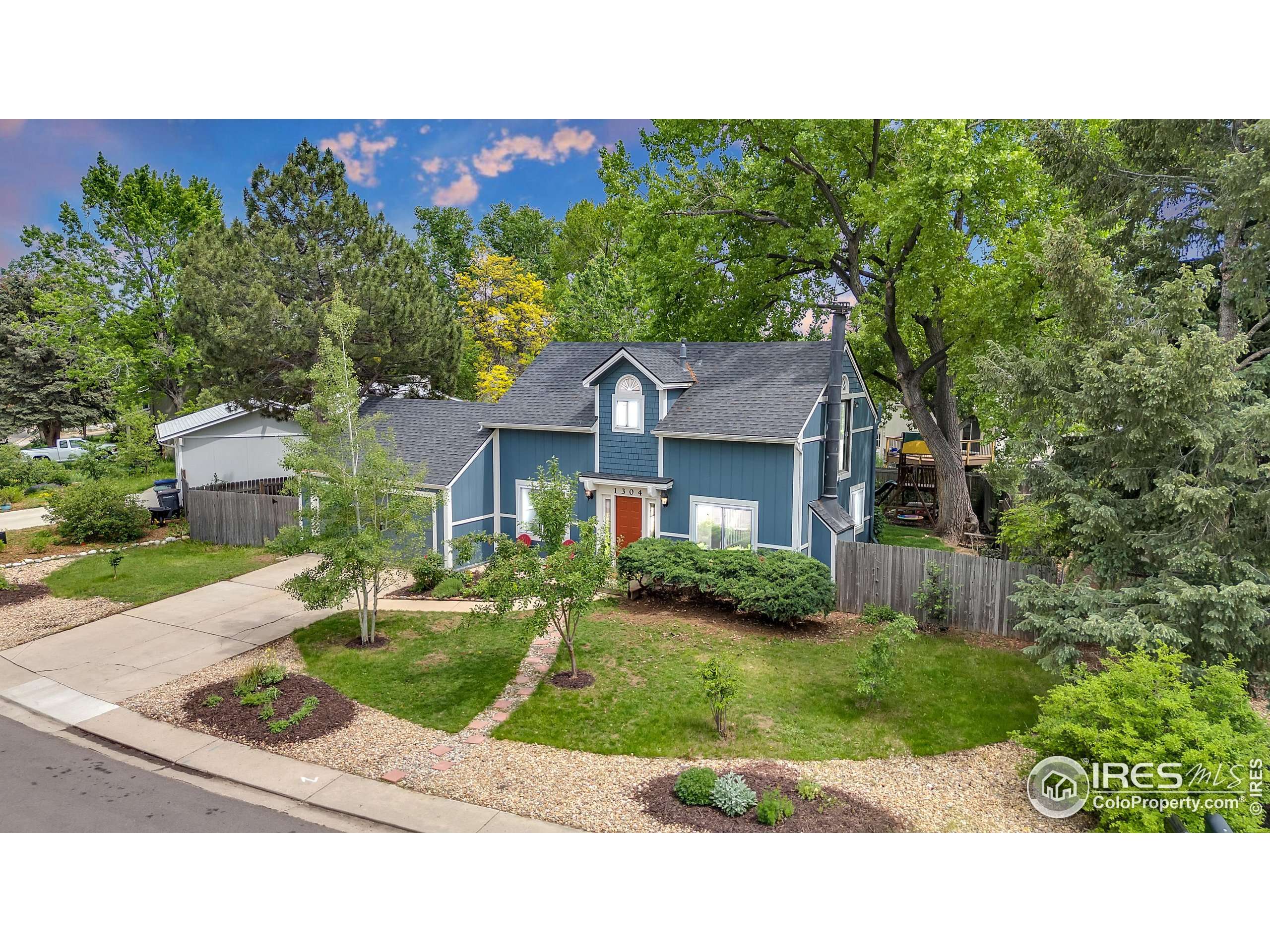 Lafayette, CO 80026,1304 Ceres Dr