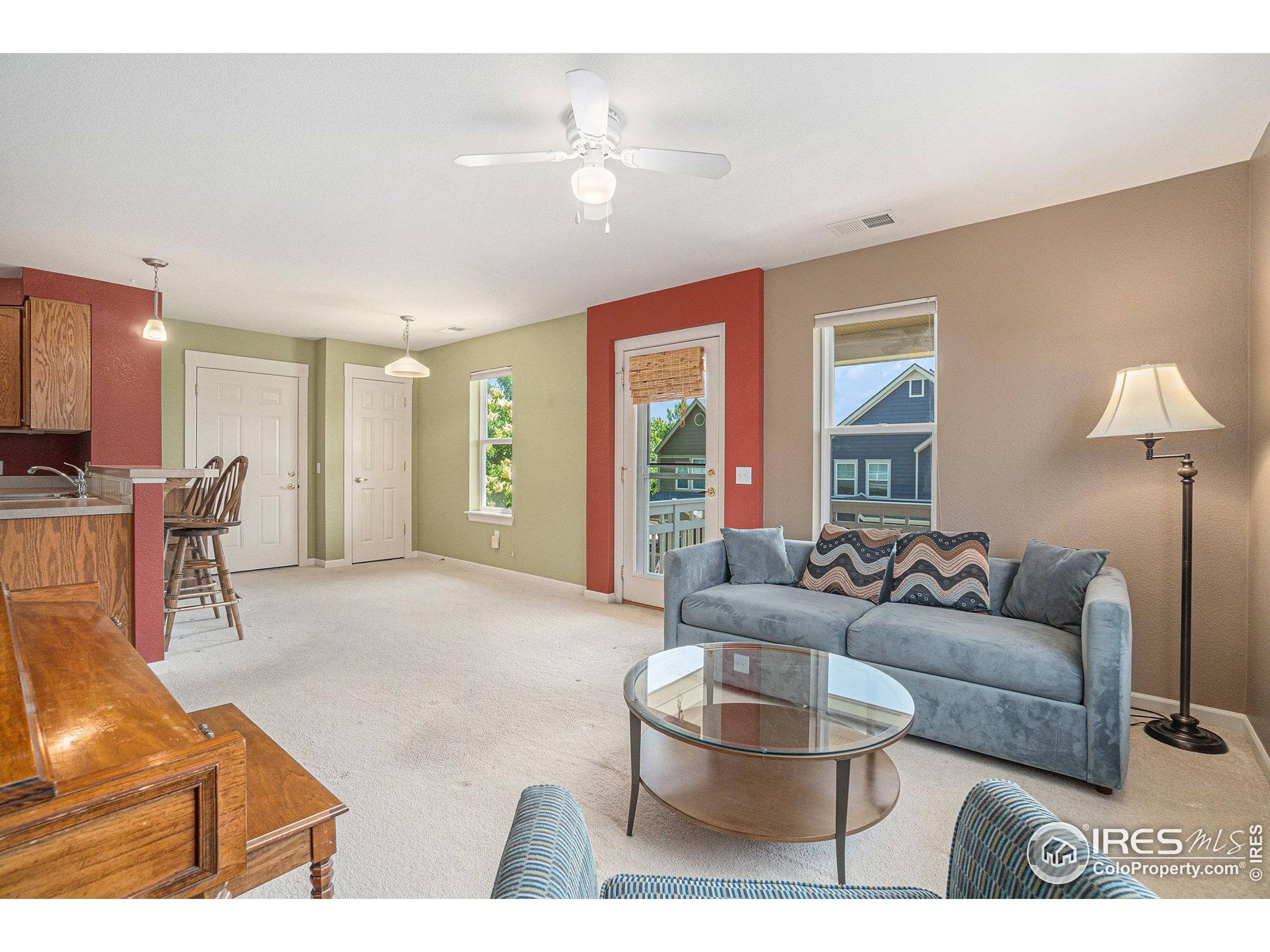 Longmont, CO 80501,237 Cardinal Way #202