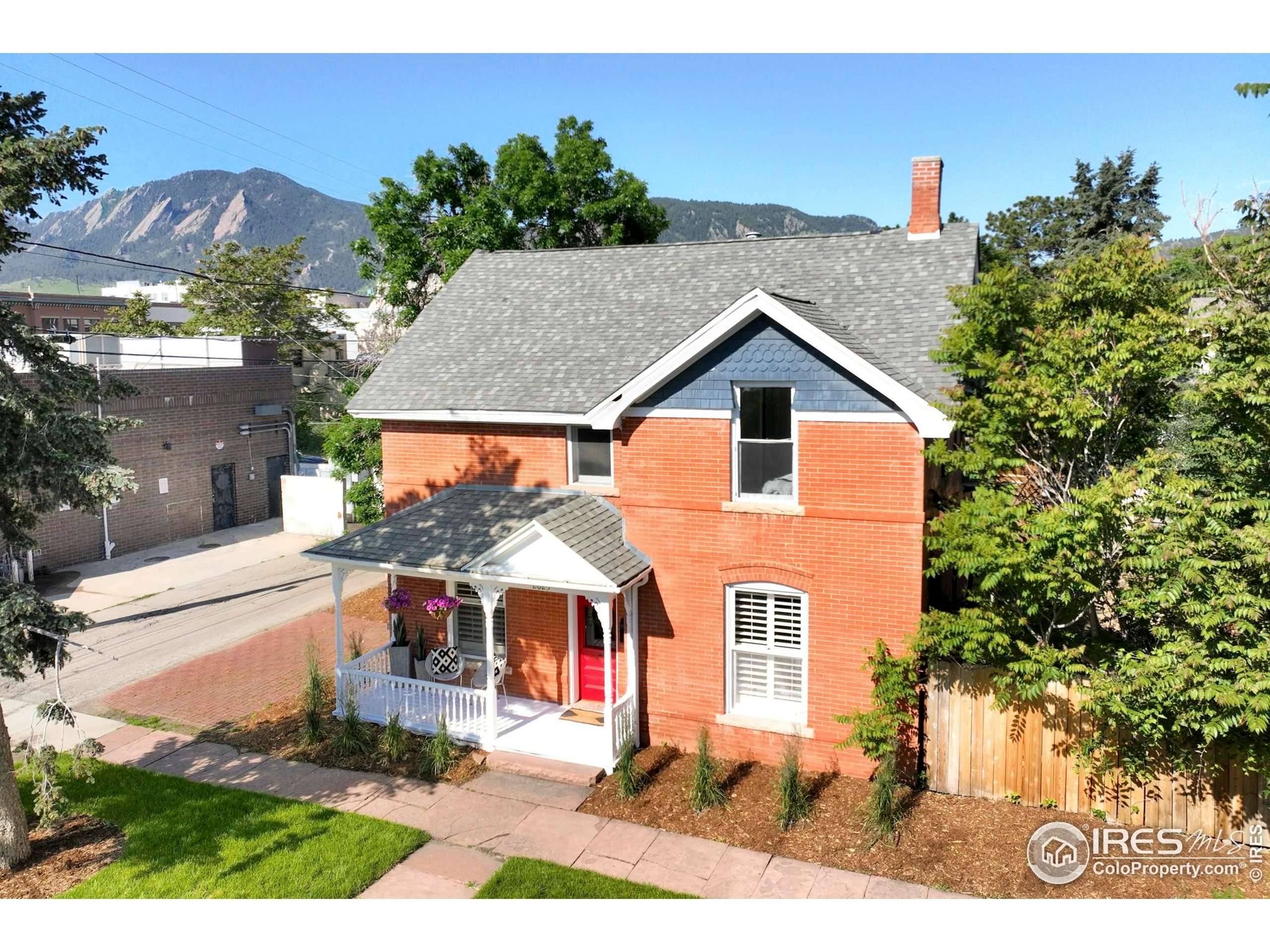 Boulder, CO 80302,2025 18th St