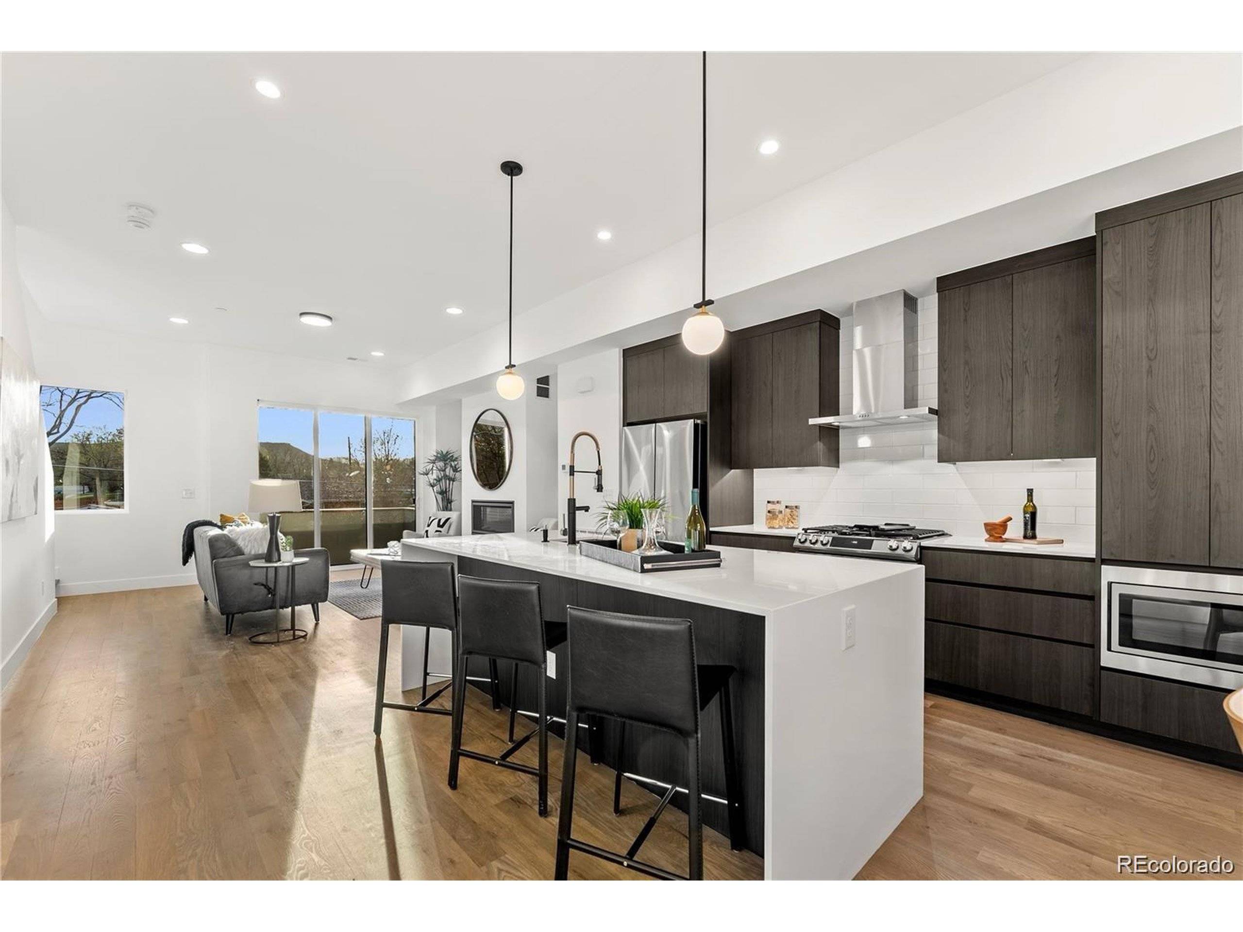 Lakewood, CO 80215,2144 Applewood Dr