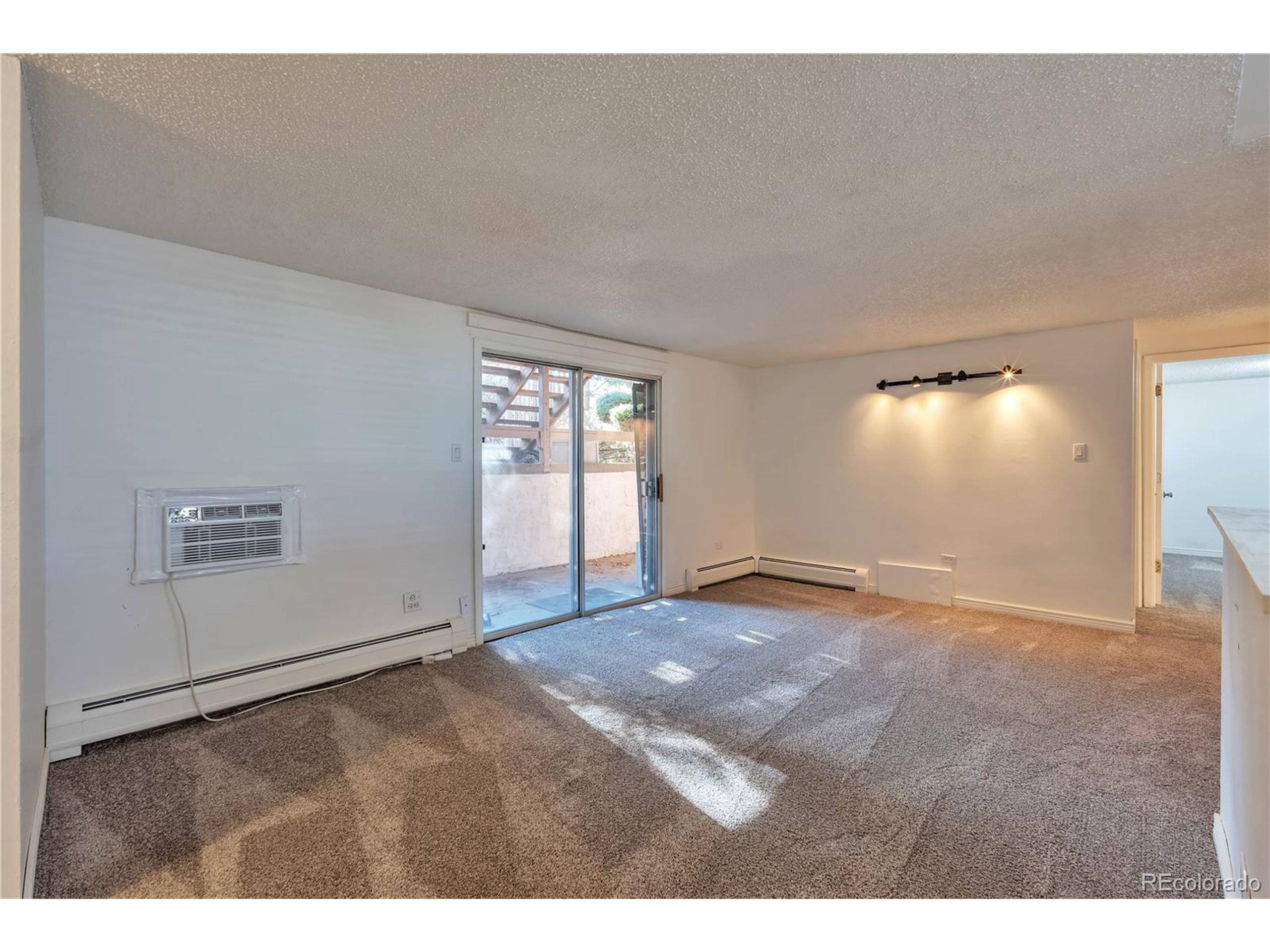 Denver, CO 80222,1525 S Holly St #106