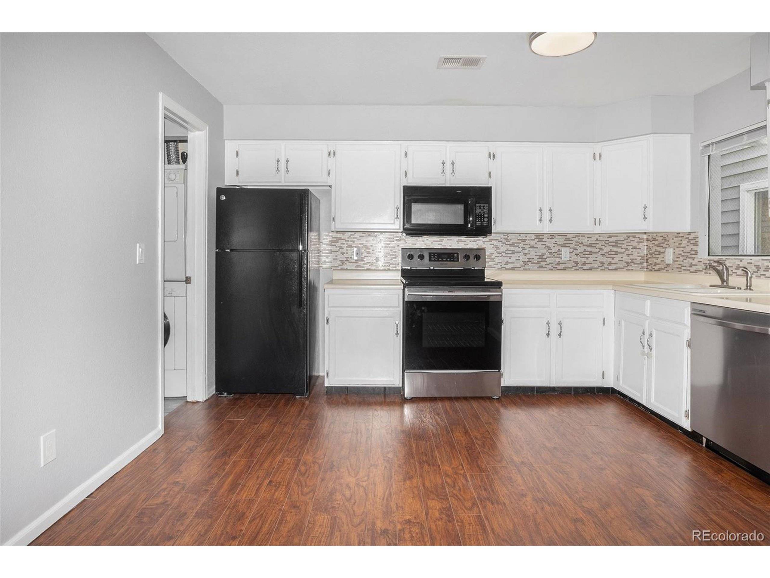 Lakewood, CO 80235,3600 S Pierce St #2-201