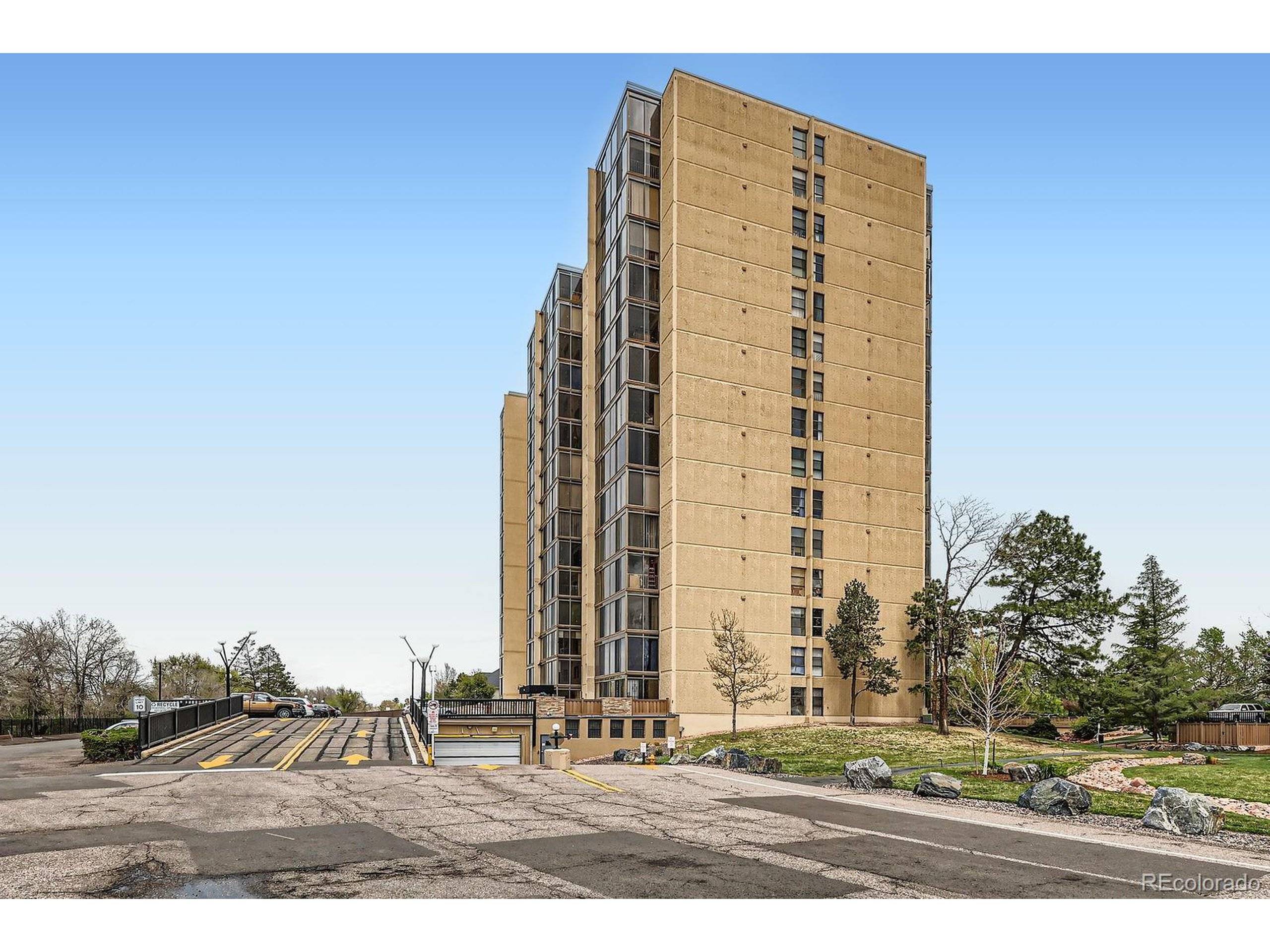 Denver, CO 80247,7865 E Mississippi Ave #304