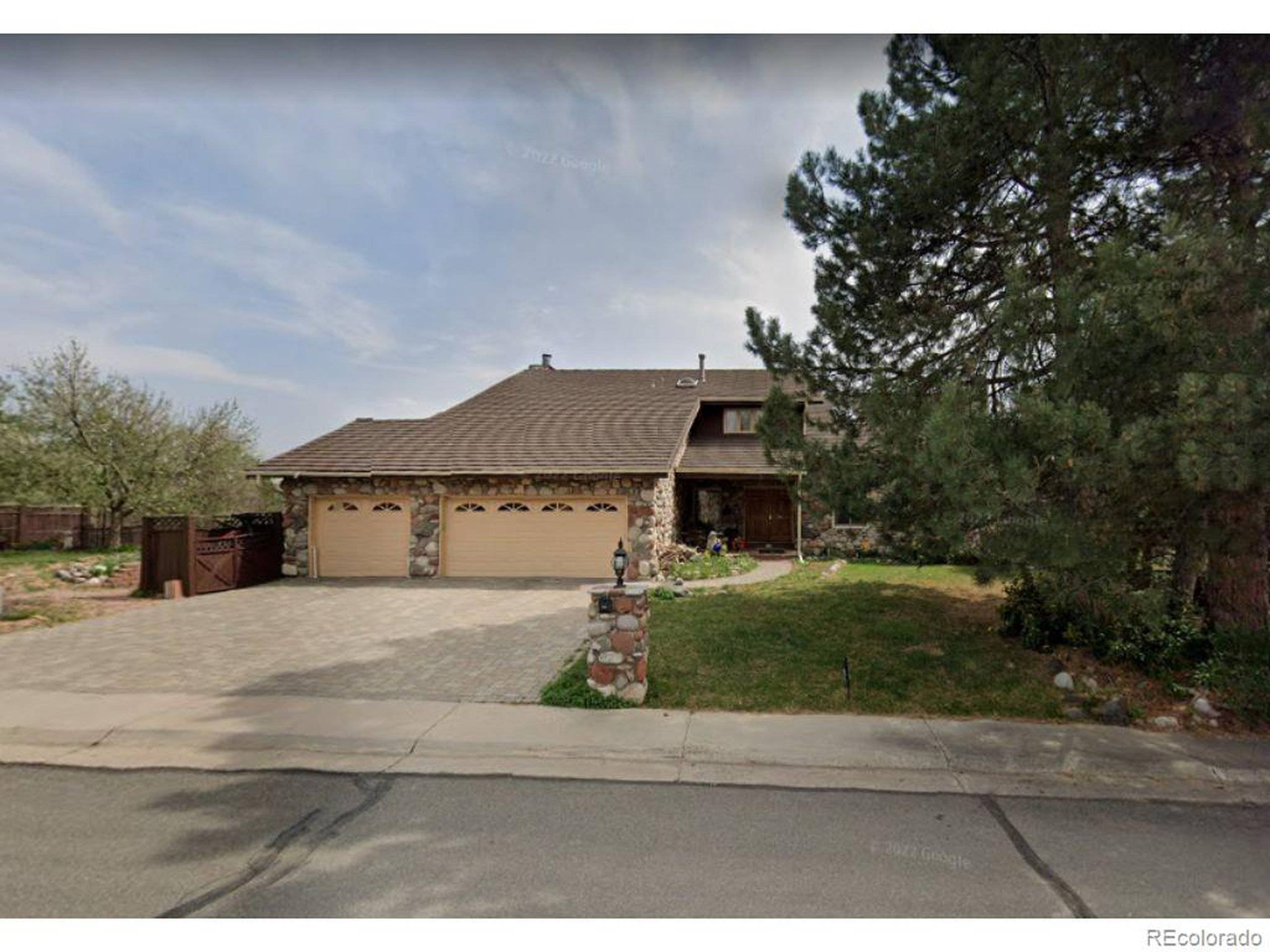 Lakewood, CO 80227,8384 W Iliff Ave