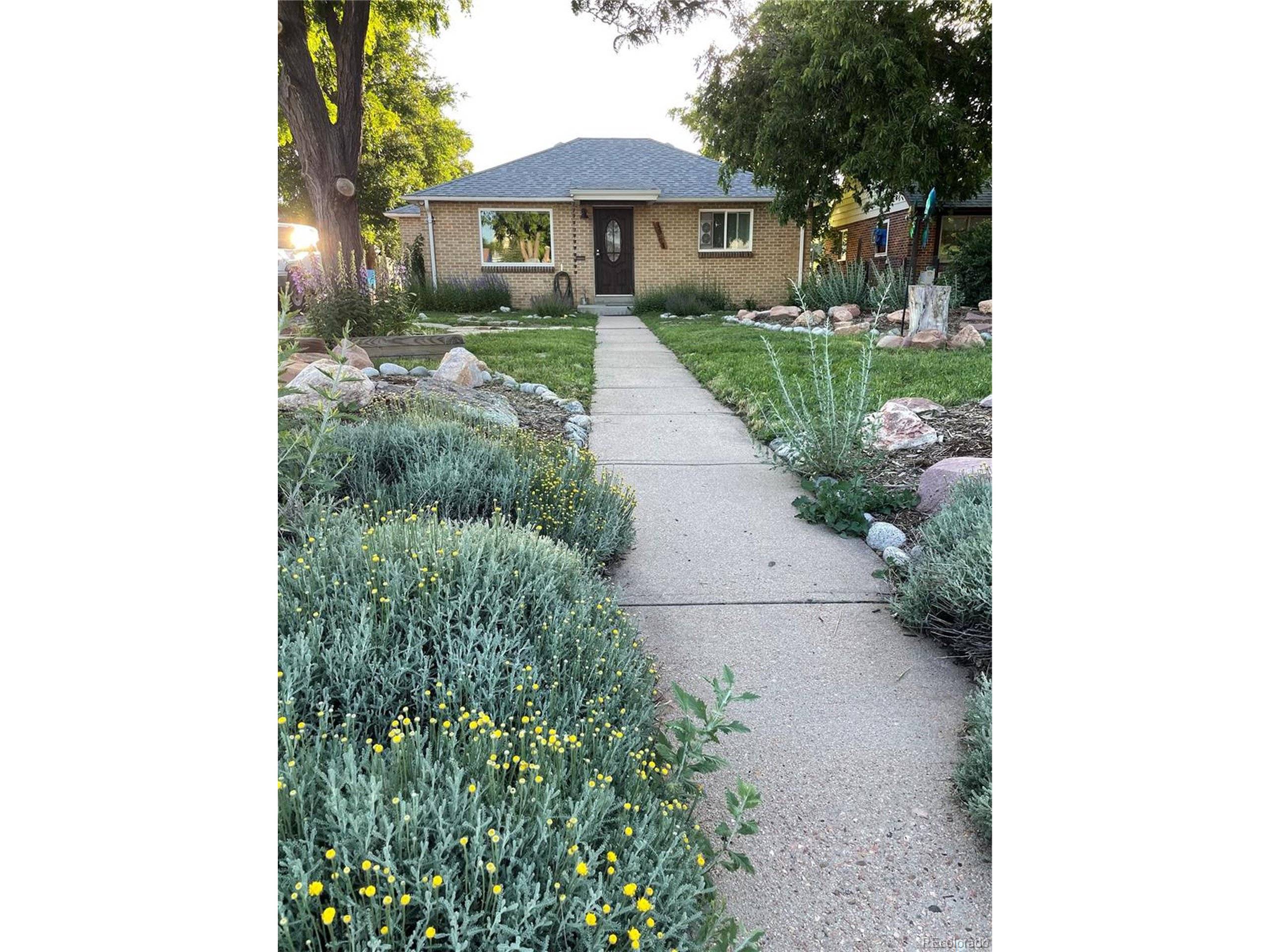 Denver, CO 80207,3341 Oneida St