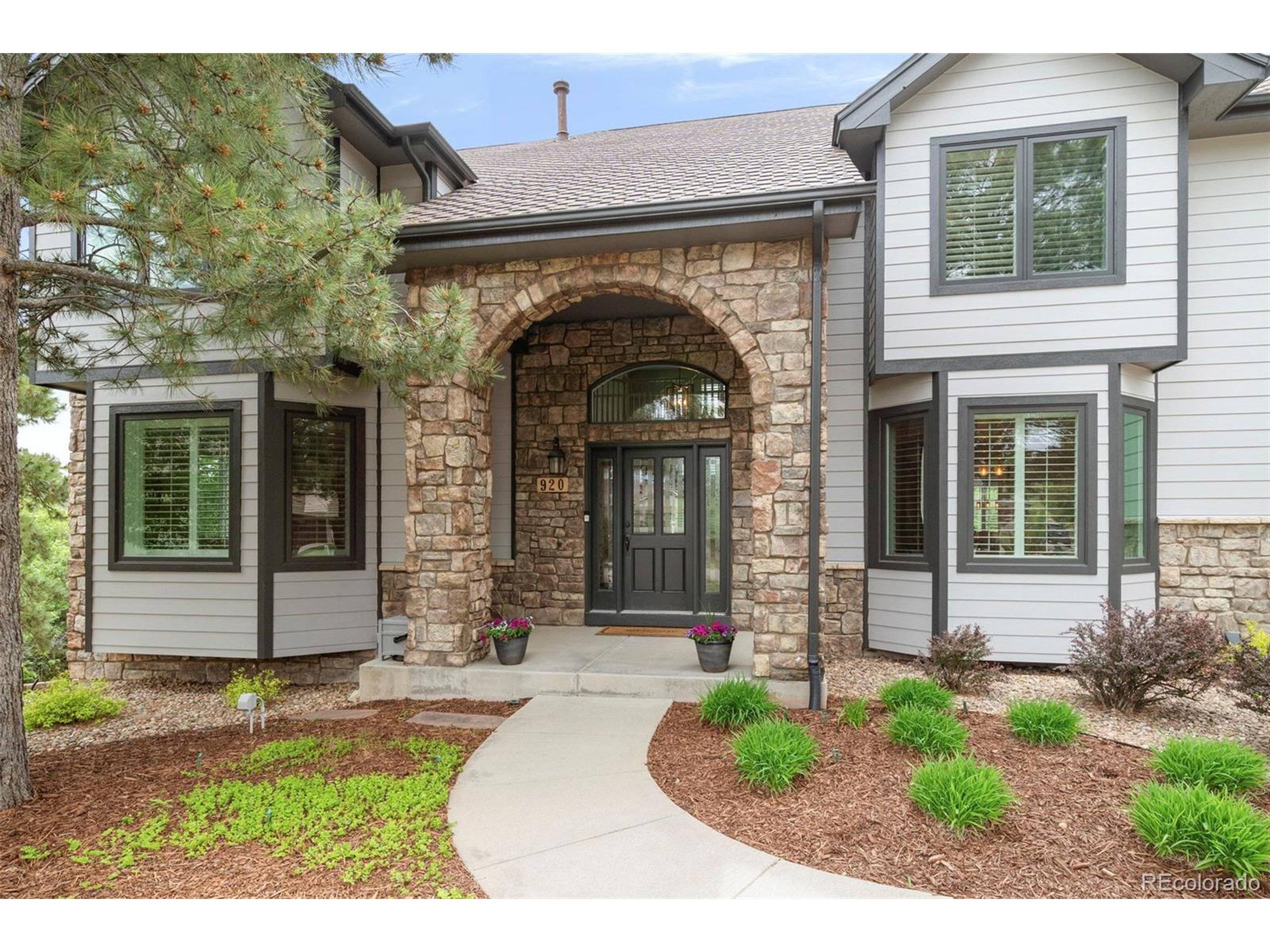Castle Pines, CO 80108,920 Shady Oak Ln