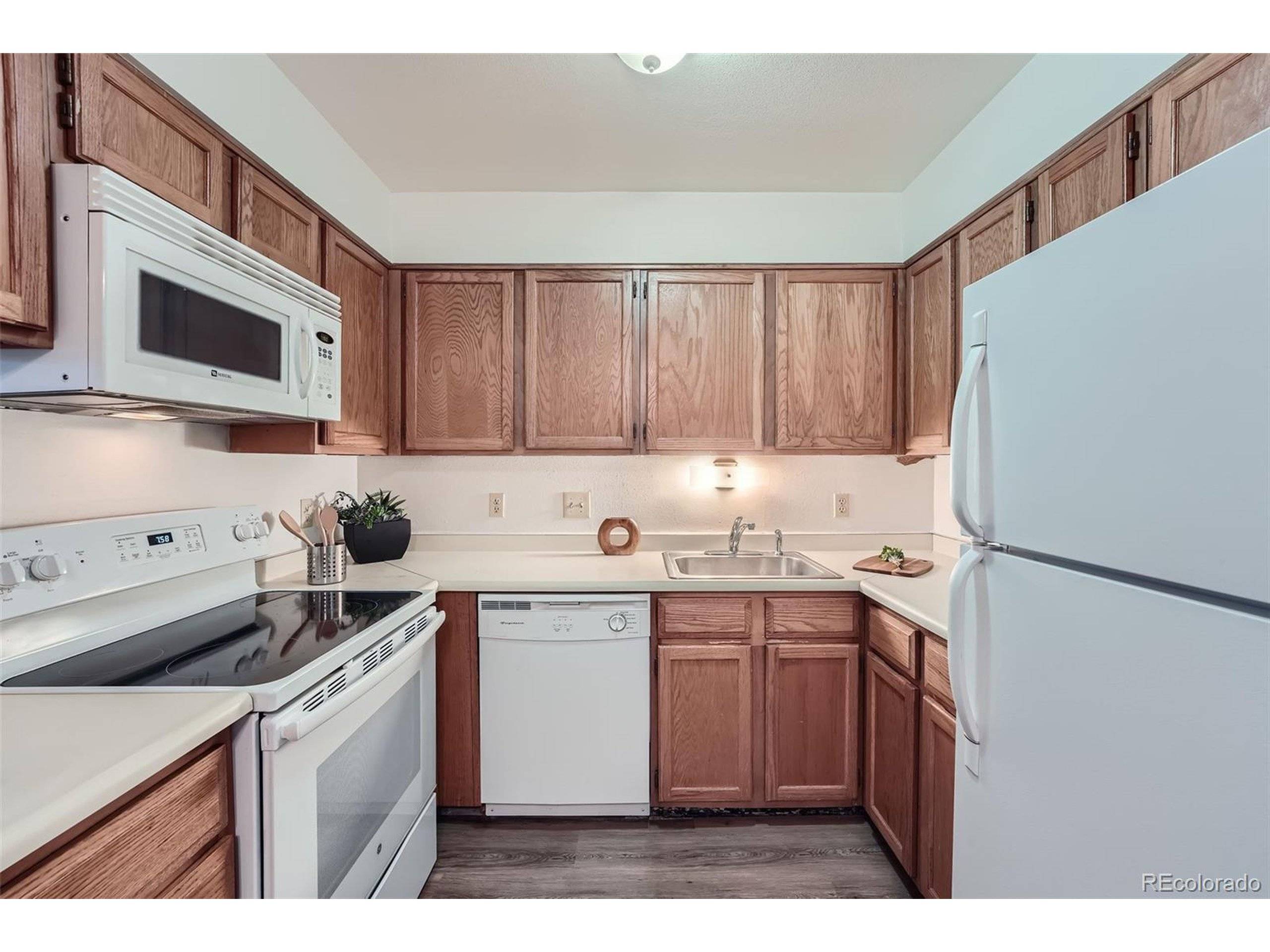 Lakewood, CO 80228,390 Zang St #5-108