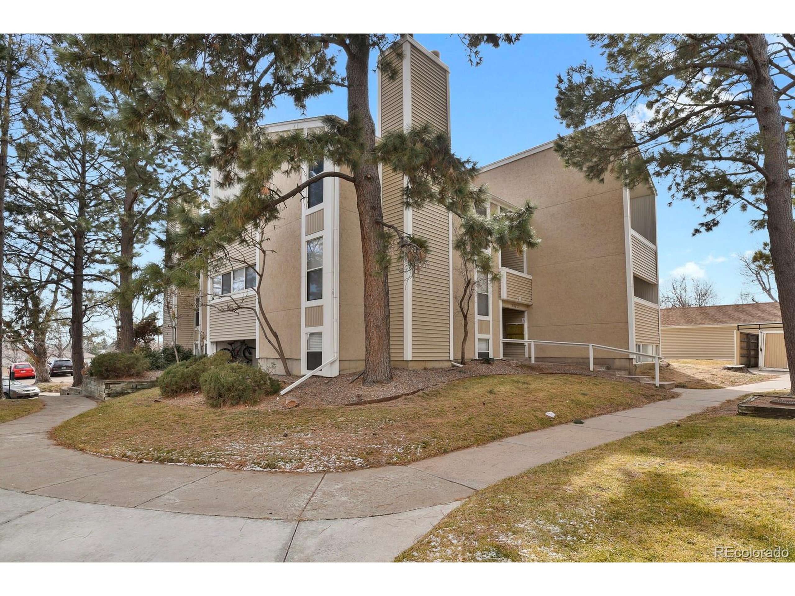 Aurora, CO 80014,3872 S Fraser St #O03
