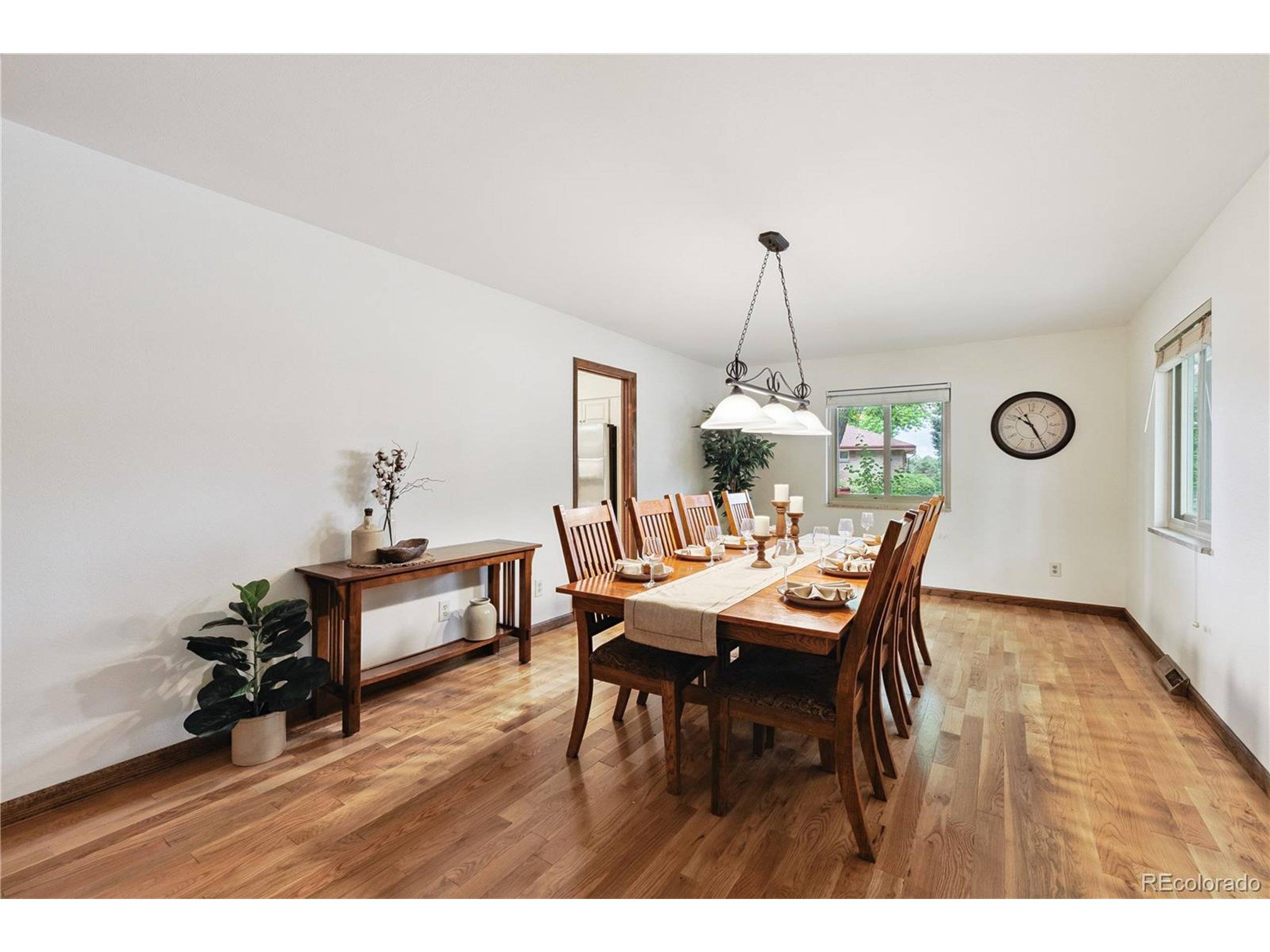 Denver, CO 80222,3298 S Krameria St