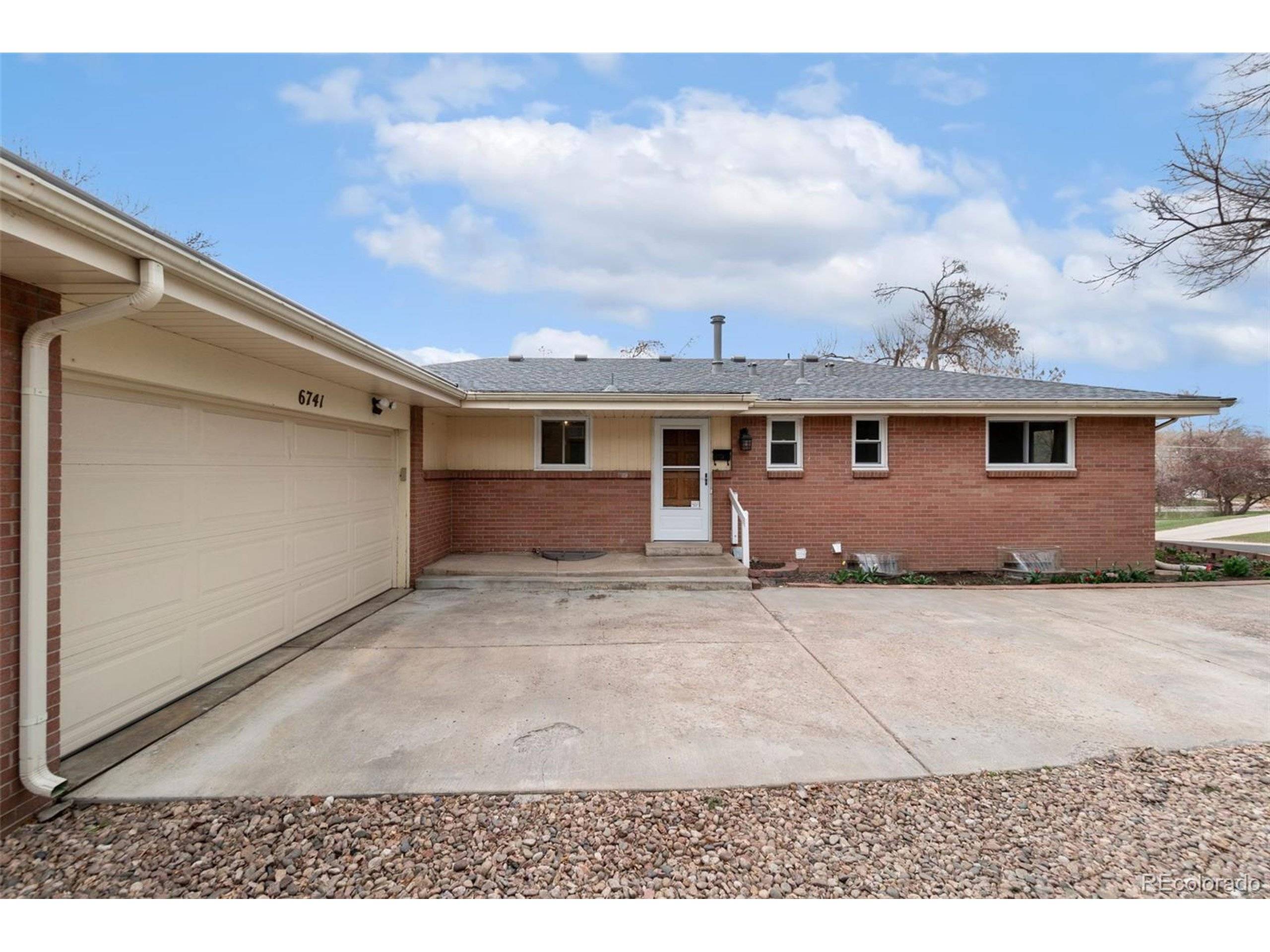 Littleton, CO 80120,6741 S Cherokee St