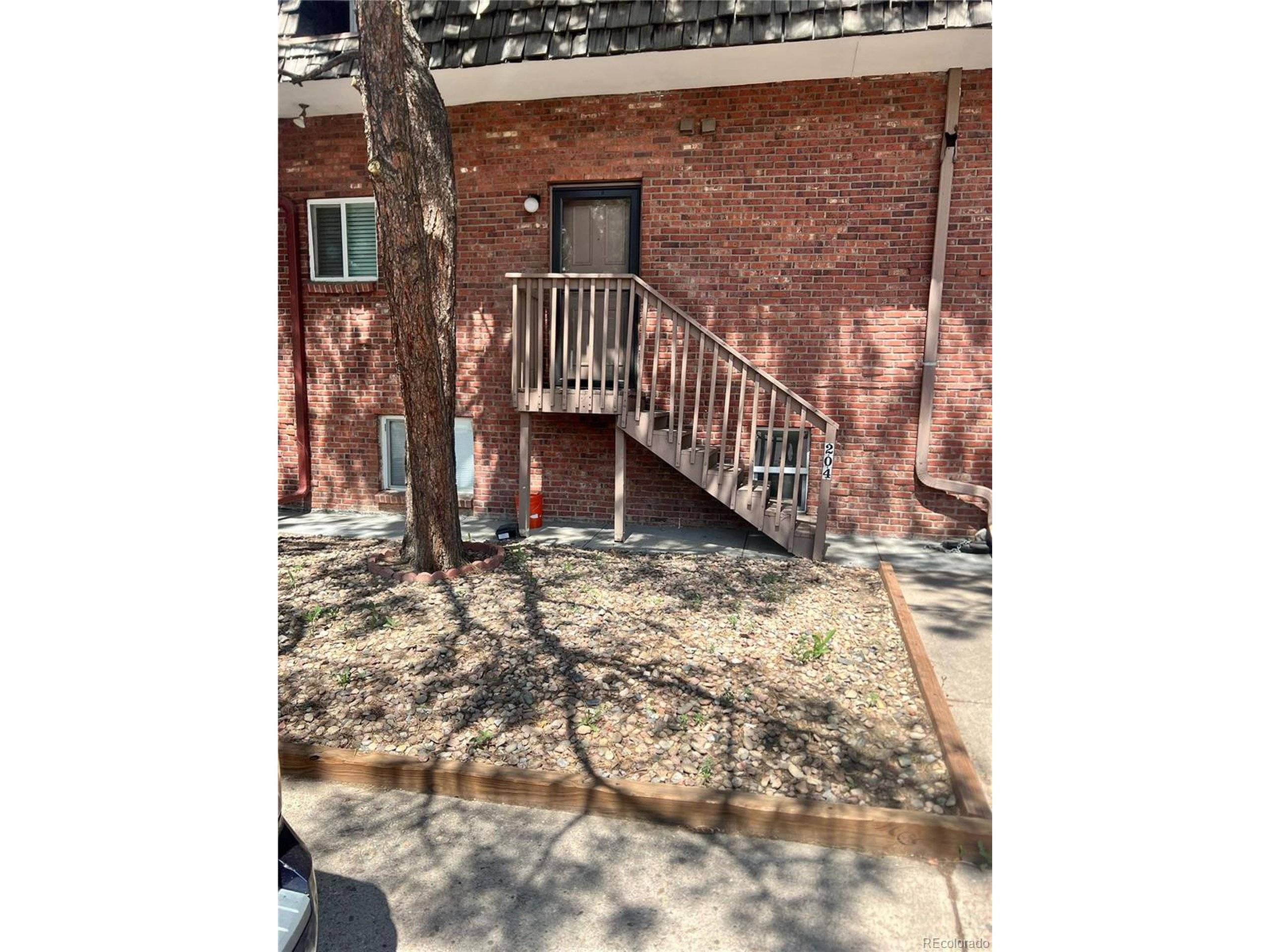 Denver, CO 80222,5401 E Warren Ave #204