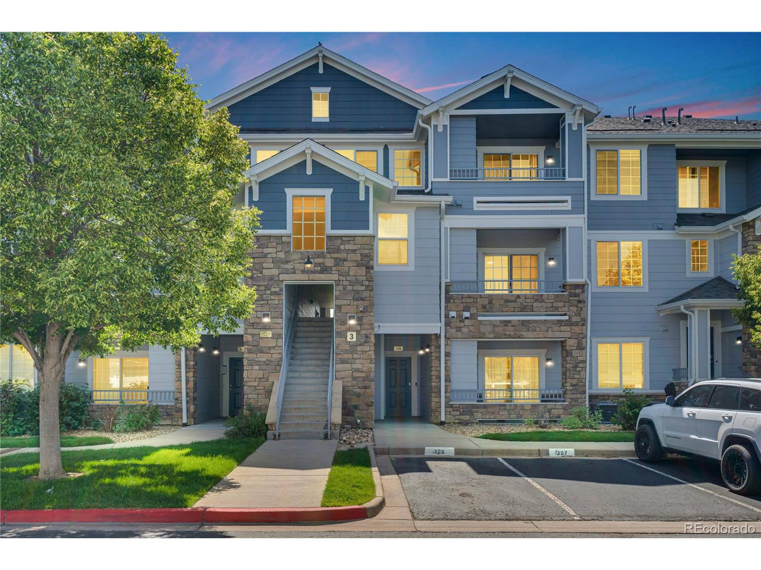 Denver, CO 80239,5255 Memphis St #317